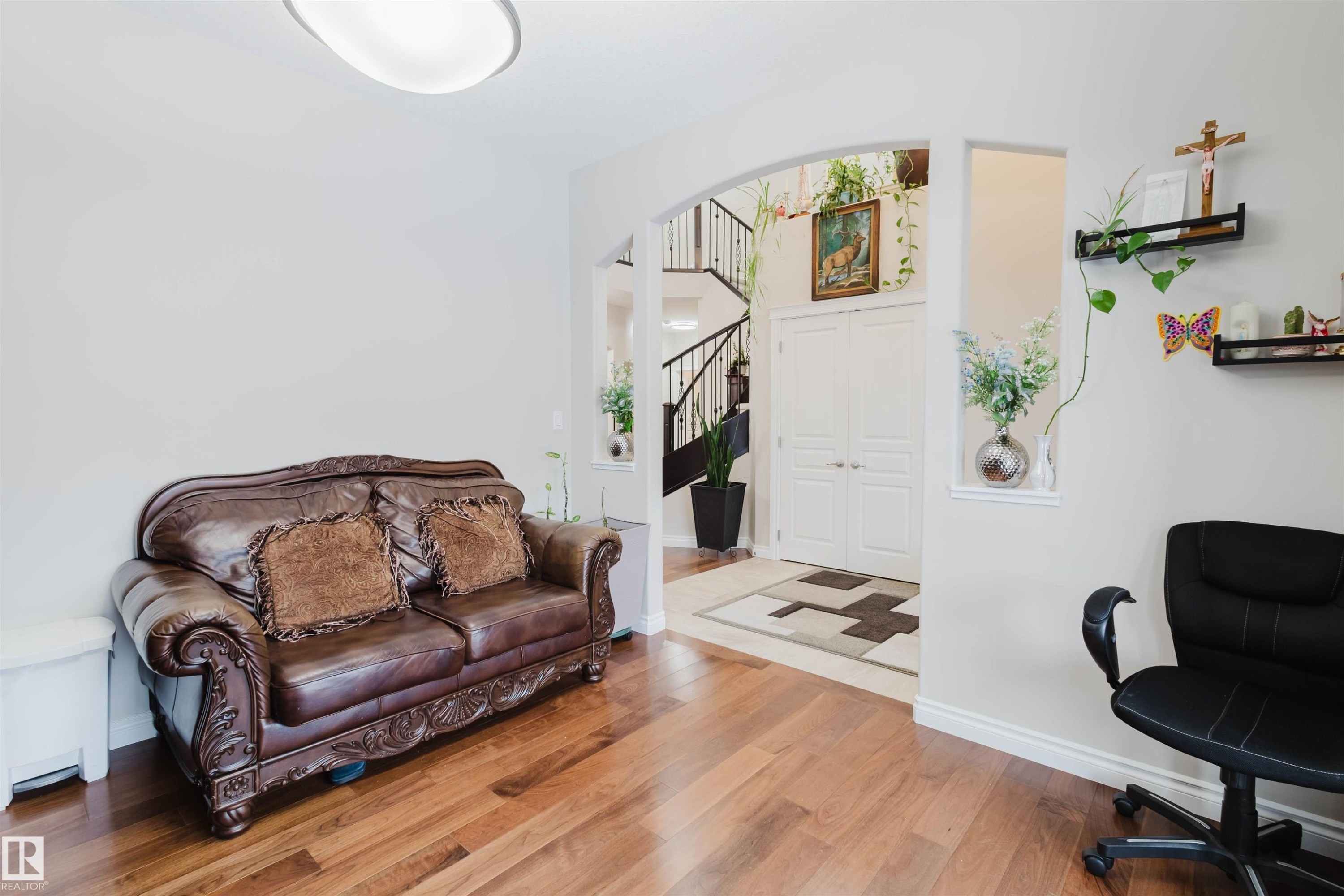 3920 Ginsburg Crescent, Edmonton, AB - Indoor