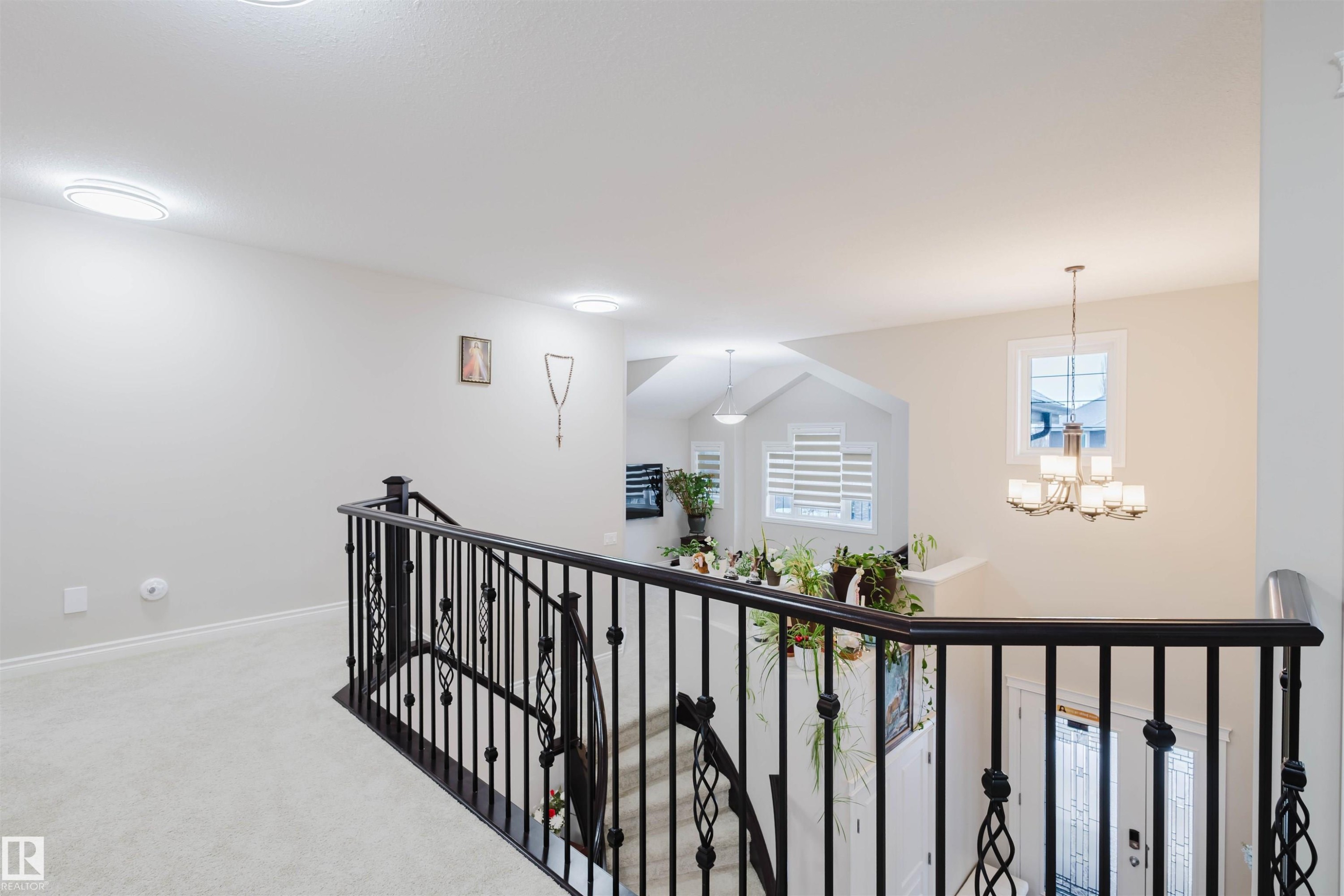 3920 Ginsburg Crescent, Edmonton, AB - Indoor Photo Showing Other Room