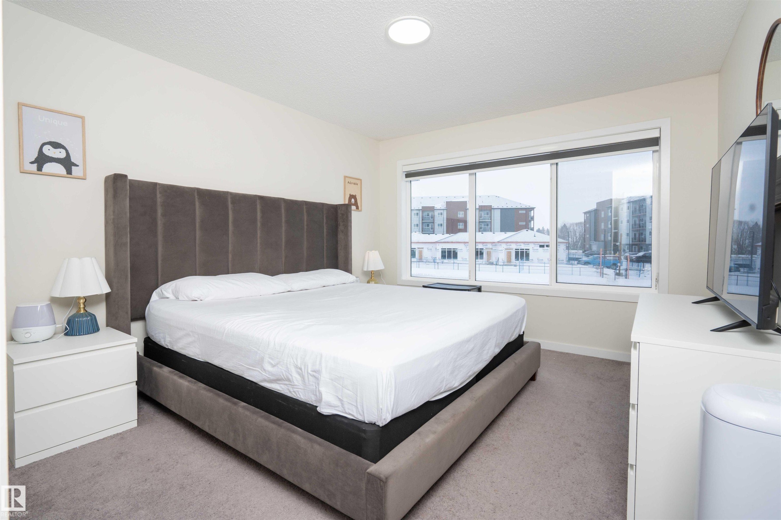 1487 Plum Circle Circle, Edmonton, AB - Indoor Photo Showing Bedroom