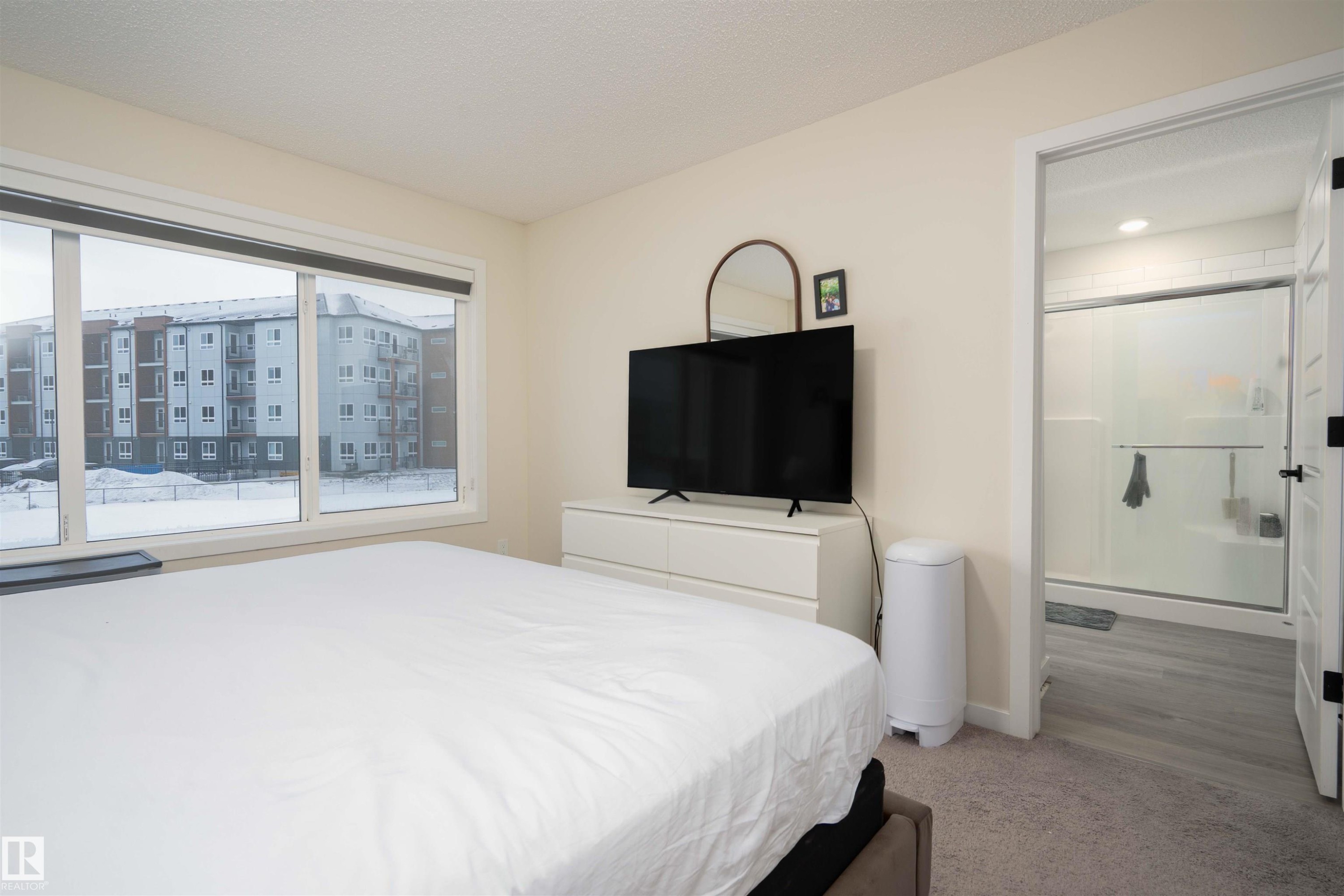 1487 Plum Circle Circle, Edmonton, AB - Indoor Photo Showing Bedroom