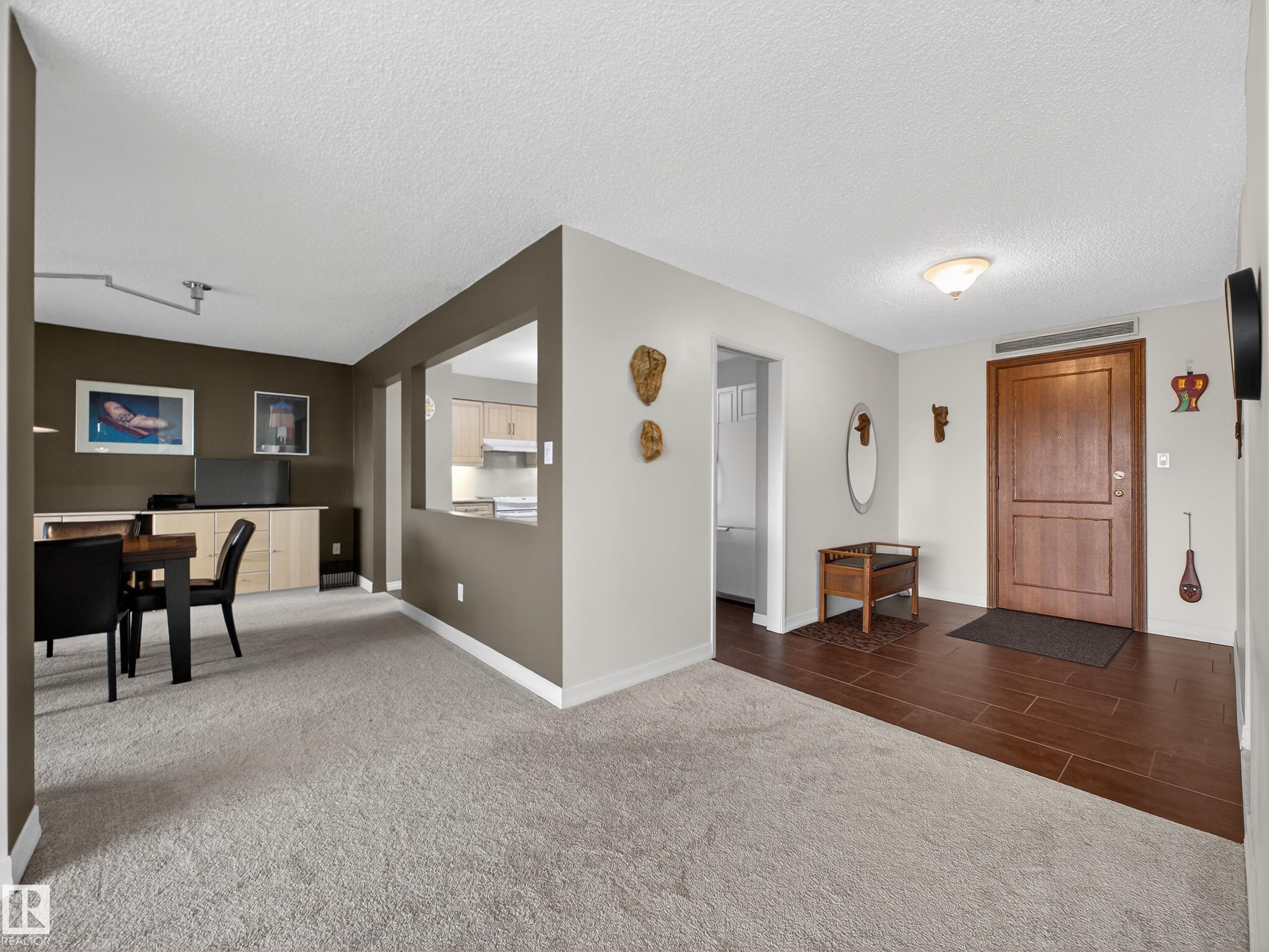 1002 9929 Saskatchewan Drive, Edmonton, AB - Indoor Photo Showing Other Room