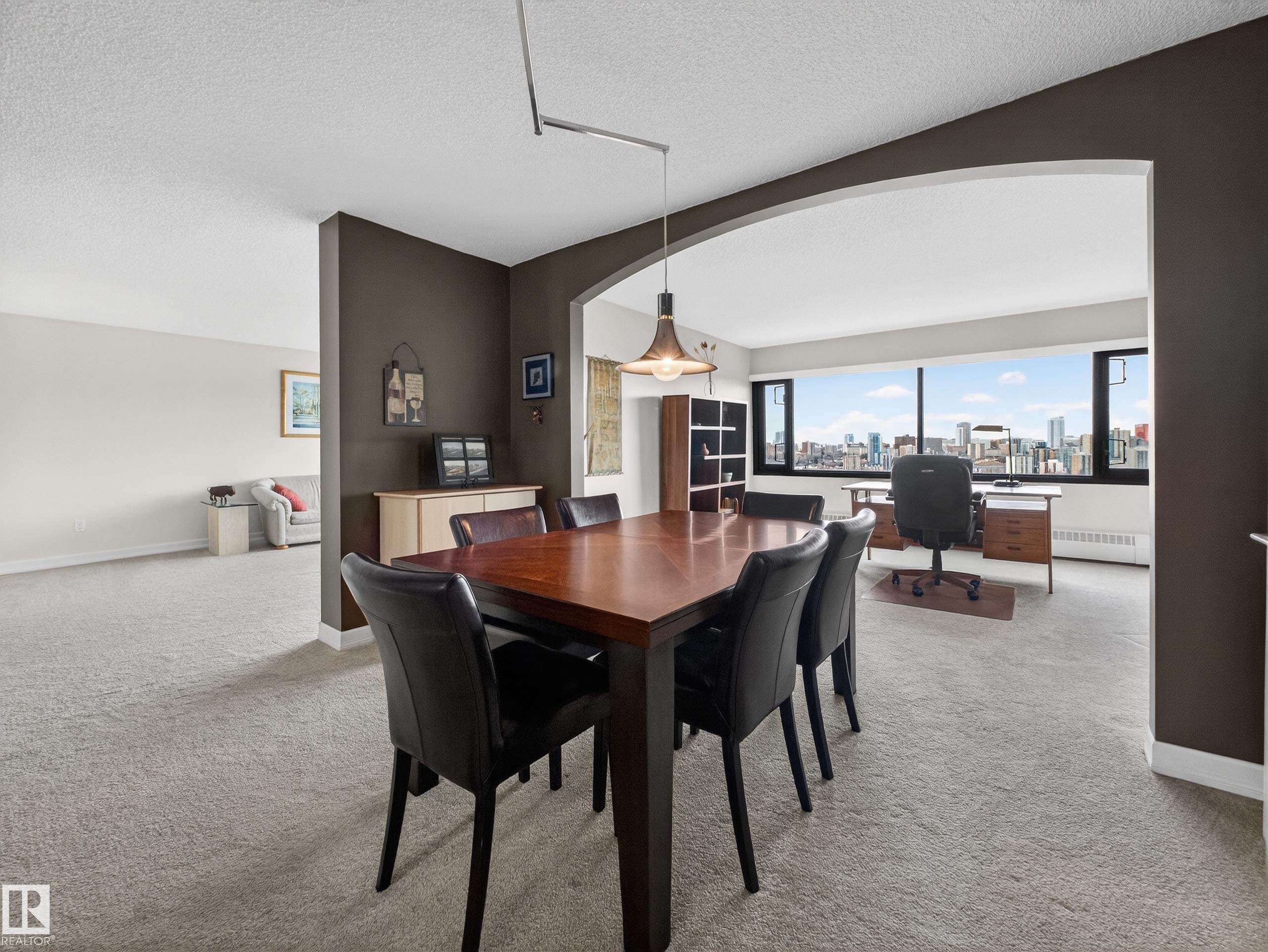 1002 9929 Saskatchewan Drive, Edmonton, AB - Indoor Photo Showing Dining Room