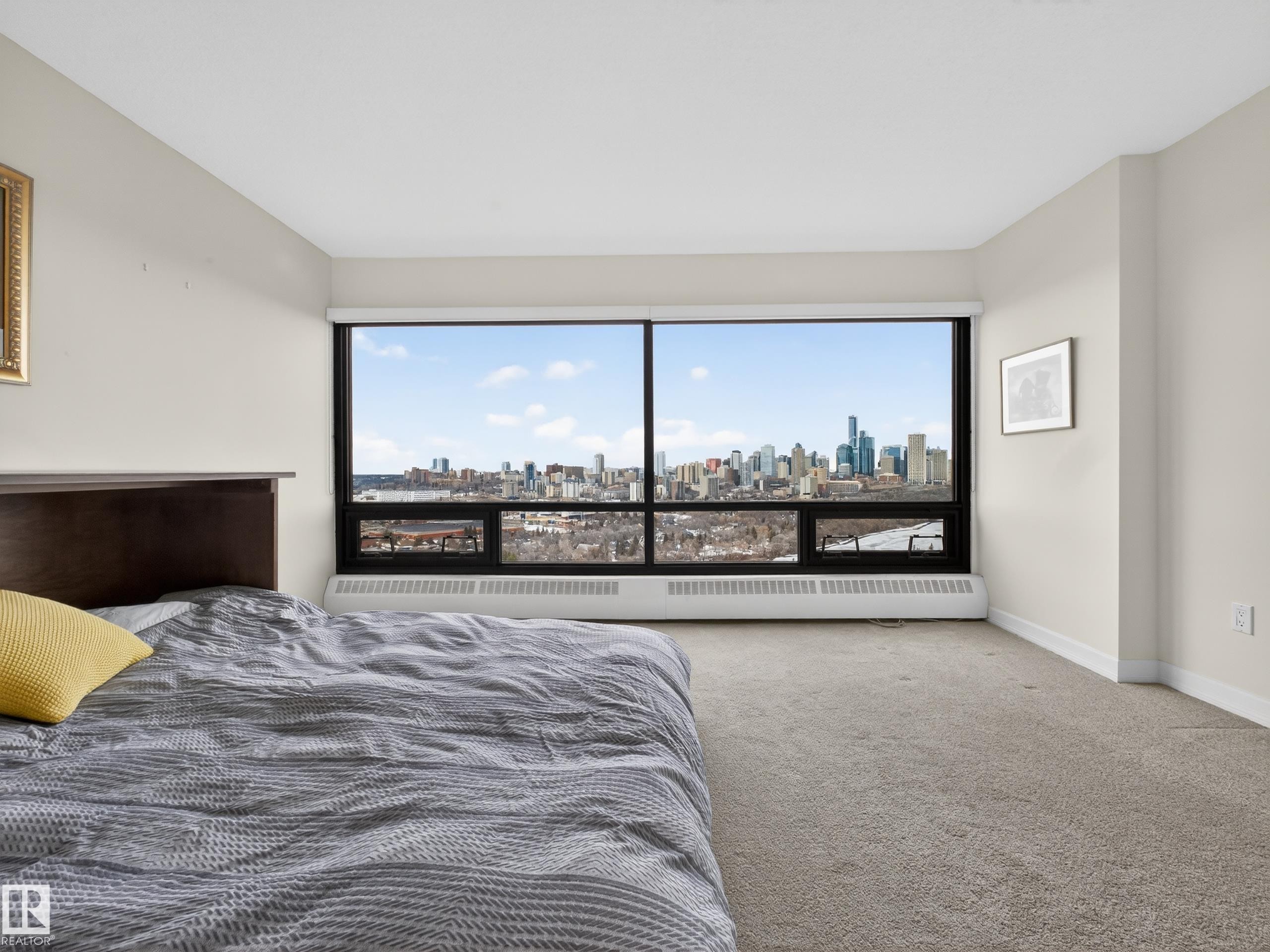 1002 9929 Saskatchewan Drive, Edmonton, AB - Indoor Photo Showing Bedroom