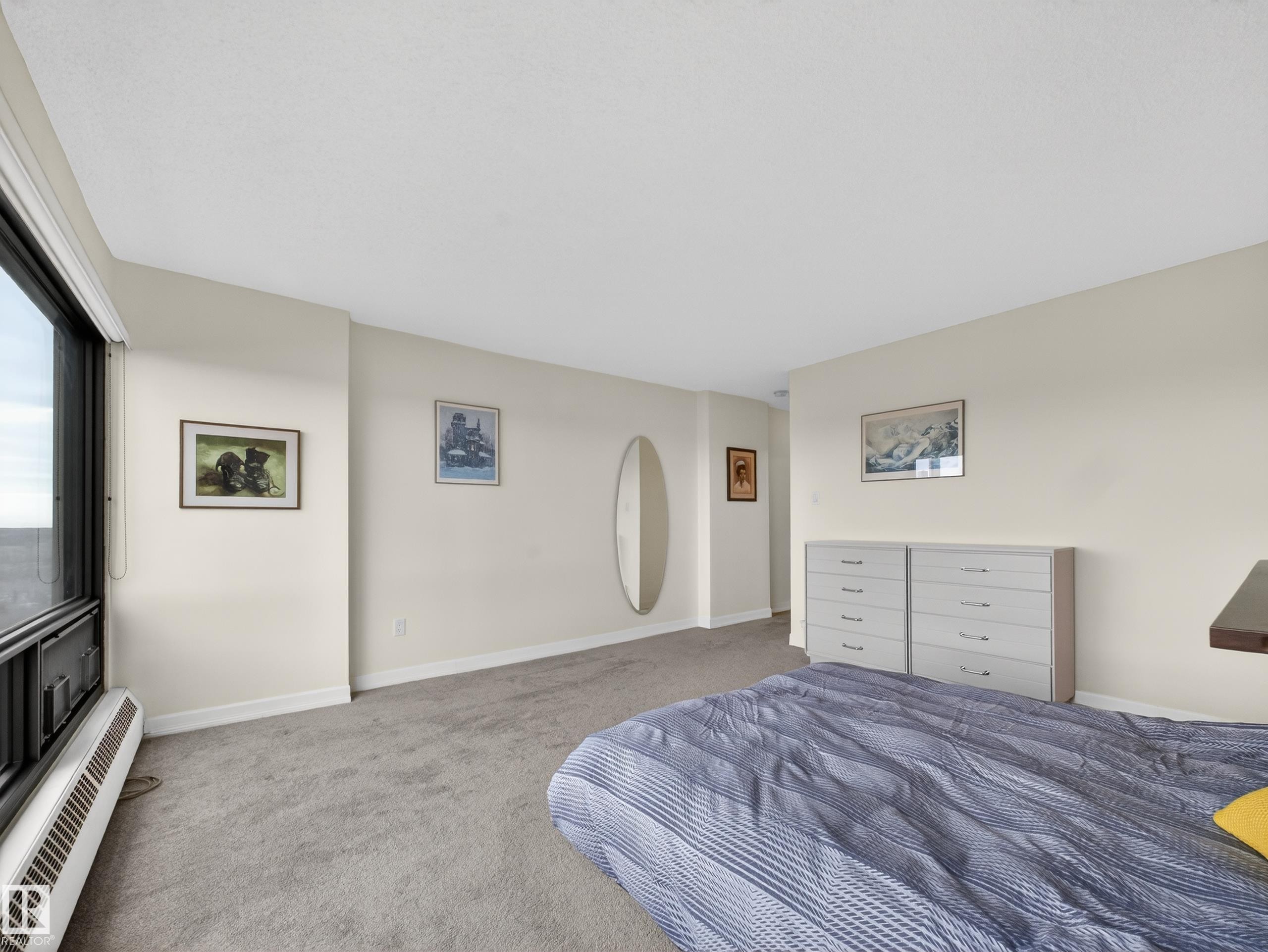 1002 9929 Saskatchewan Drive, Edmonton, AB - Indoor Photo Showing Bedroom