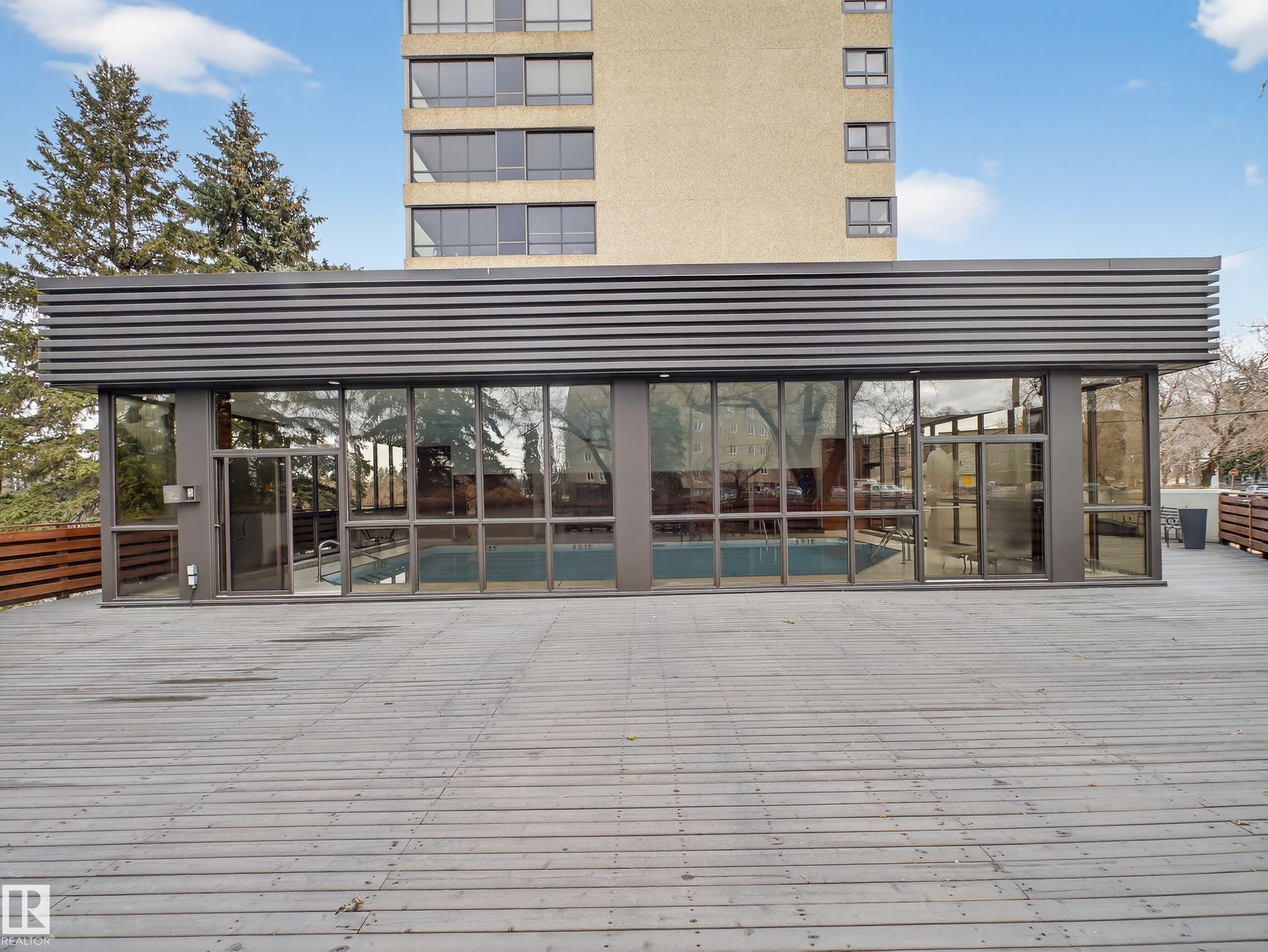 1002 9929 Saskatchewan Drive, Edmonton, AB - Outdoor