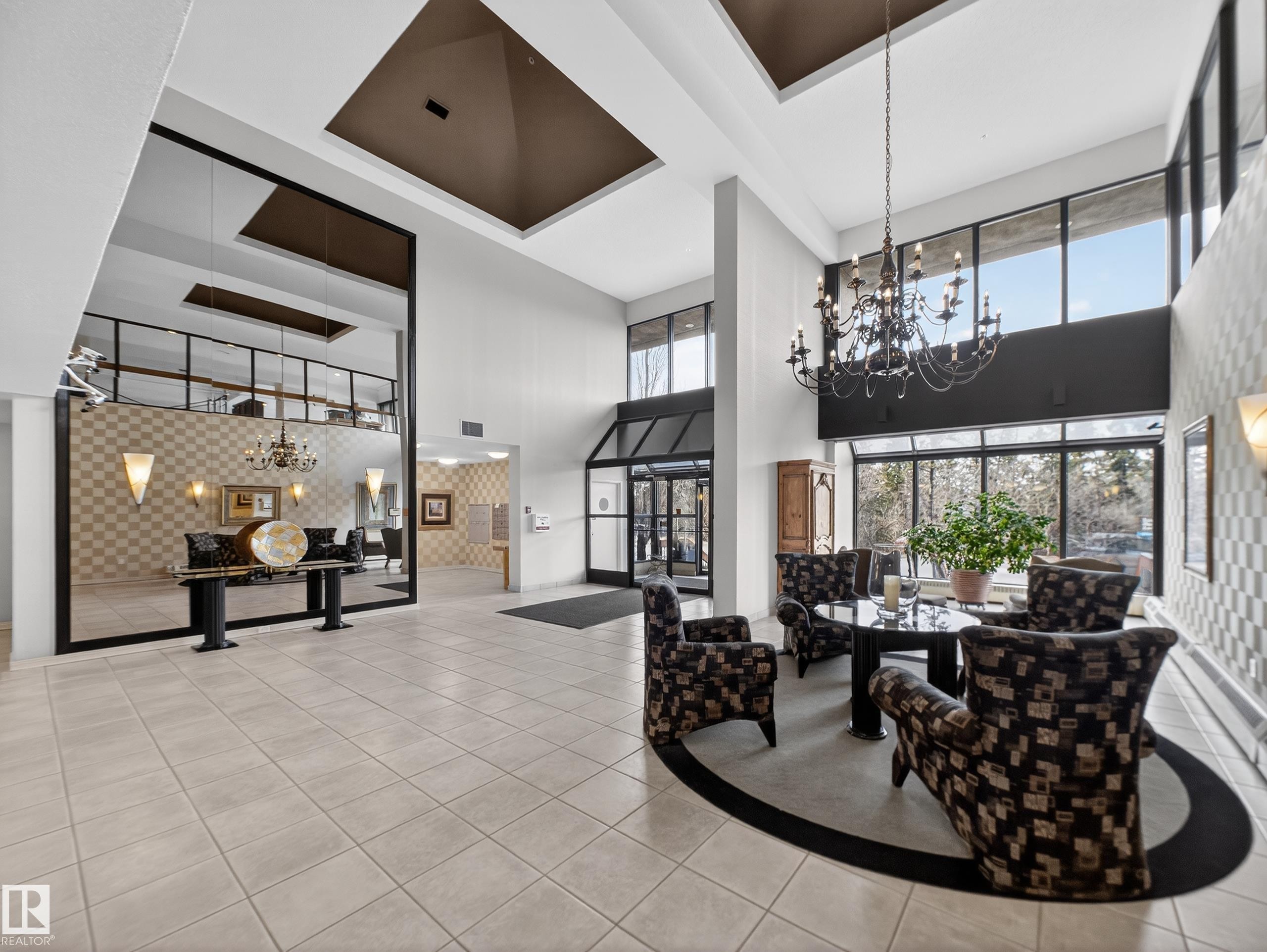 1002 9929 Saskatchewan Drive, Edmonton, AB - Indoor Photo Showing Other Room