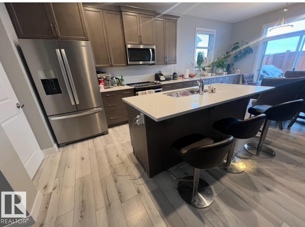 1539 200 Street, Edmonton, AB - Indoor Photo Showing Kitchen With Double Sink