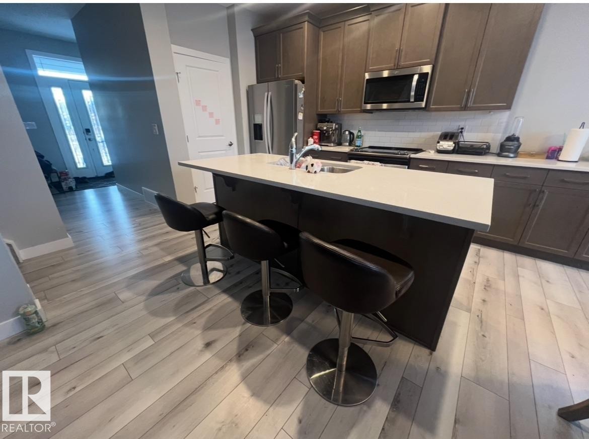 1539 200 Street, Edmonton, AB - Indoor Photo Showing Kitchen