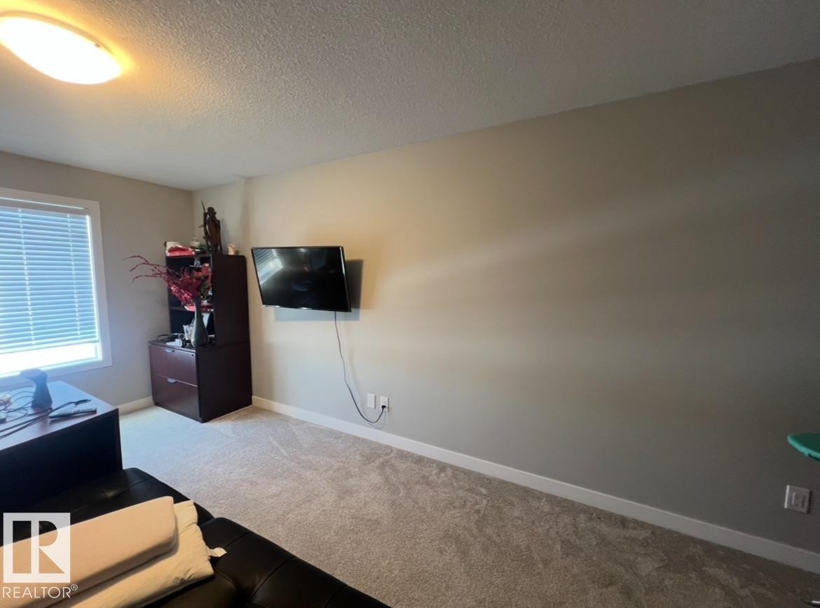 1539 200 Street, Edmonton, AB - Indoor