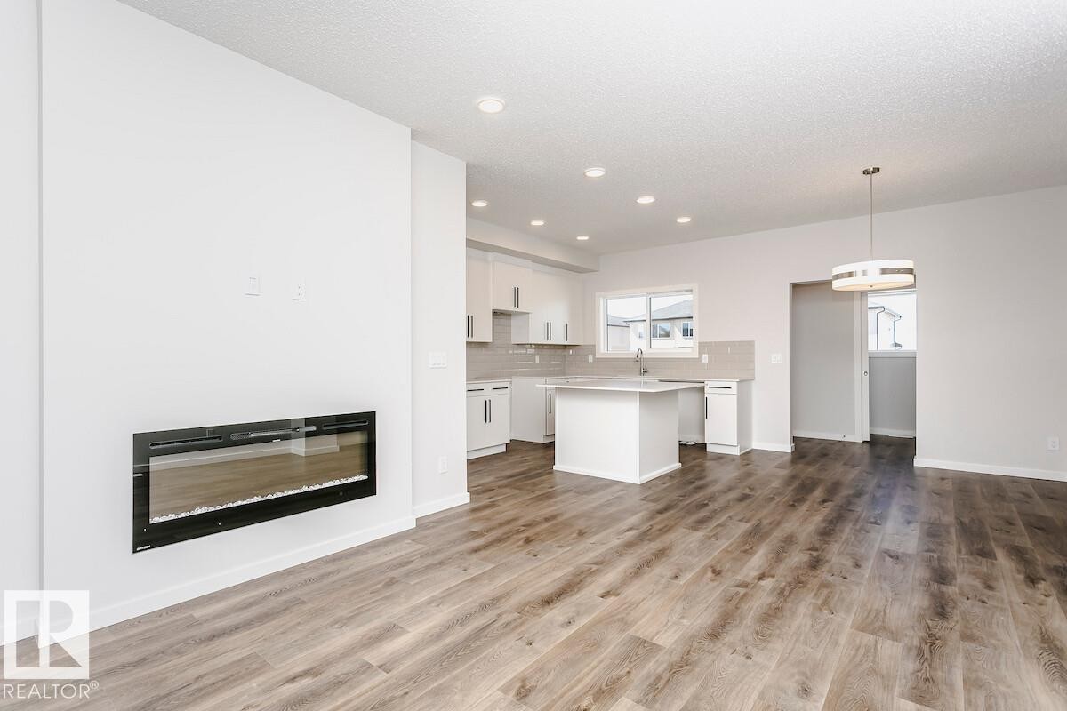 59 Gambel Loop, Spruce Grove, AB - Indoor