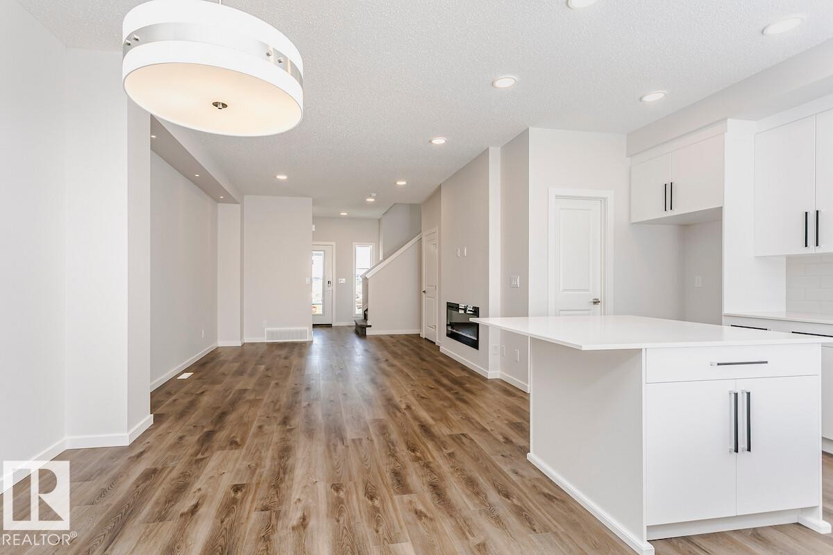 59 Gambel Loop, Spruce Grove, AB - Indoor Photo Showing Kitchen