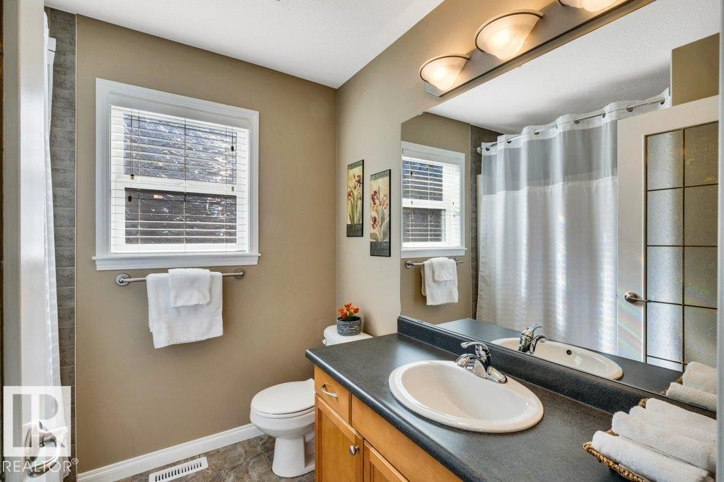 253 Birchwood Drive, Devon, AB - Indoor Photo Showing Bathroom