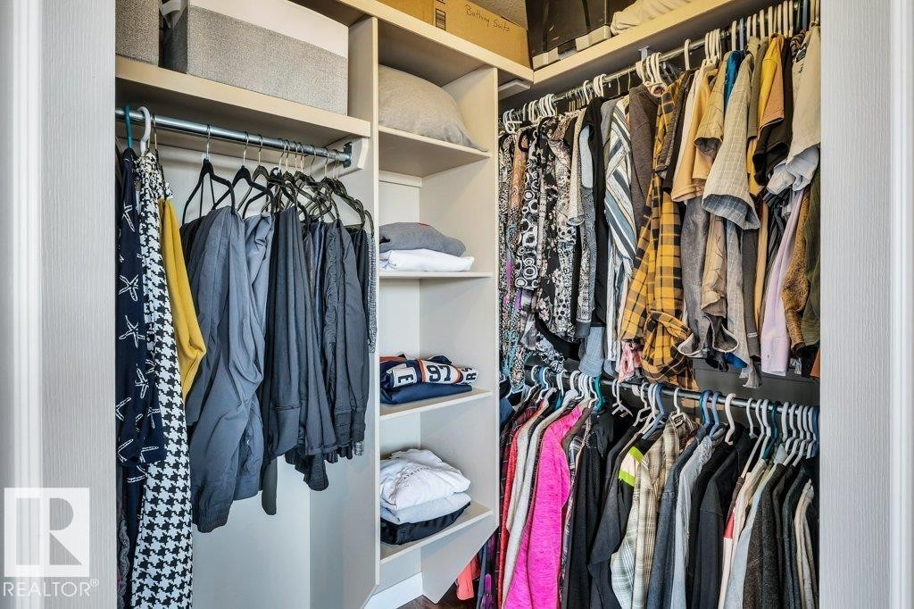 253 Birchwood Drive, Devon, AB - Indoor With Storage