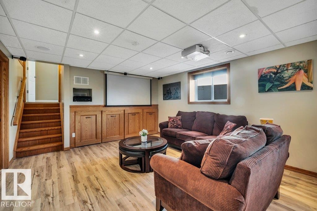 253 Birchwood Drive, Devon, AB - Indoor