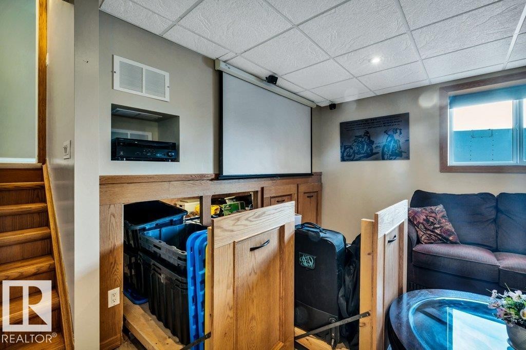 253 Birchwood Drive, Devon, AB - Indoor Photo Showing Other Room