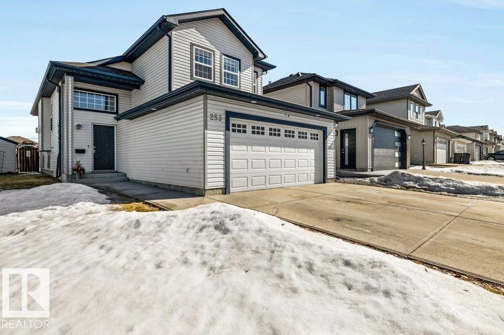 253 Birchwood Drive, Devon, AB - Outdoor With Facade