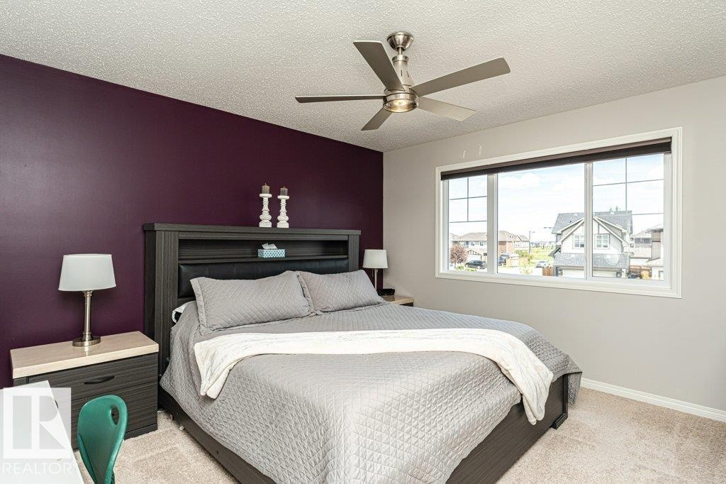 8727 Carson Way, Edmonton, AB - Indoor Photo Showing Bedroom