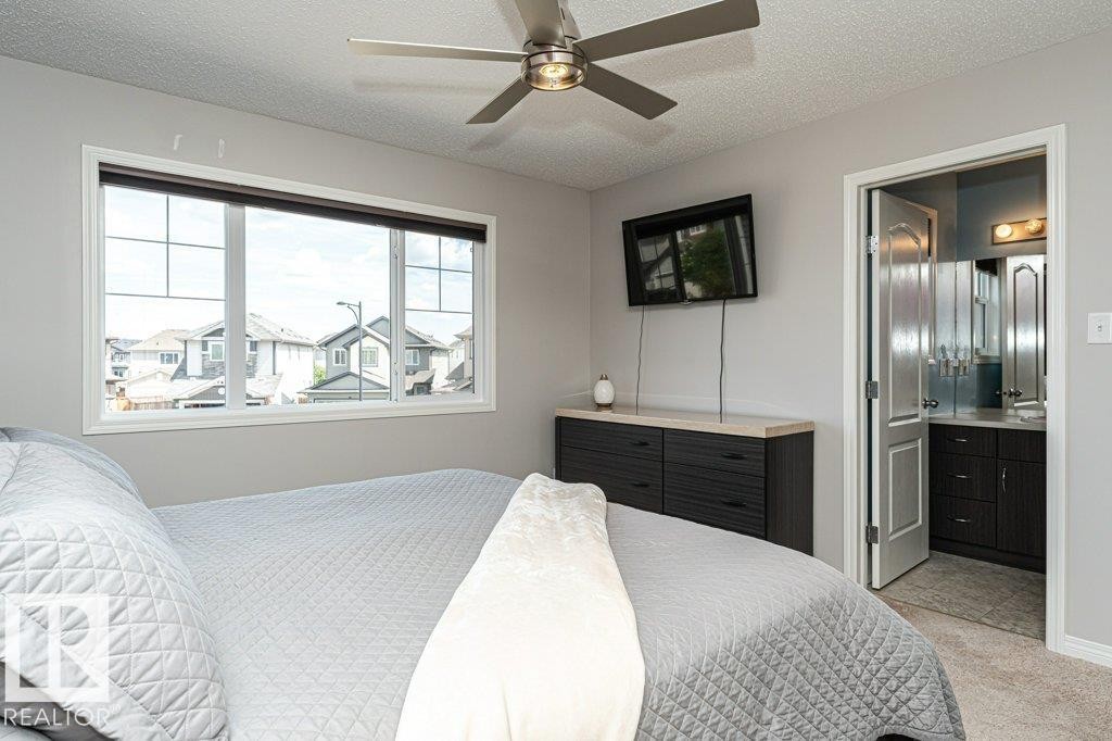 8727 Carson Way, Edmonton, AB - Indoor Photo Showing Bedroom