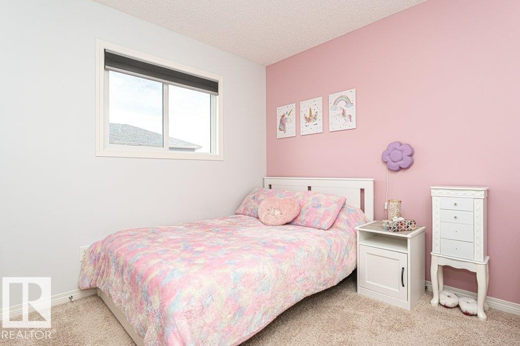 8727 Carson Way, Edmonton, AB - Indoor Photo Showing Bedroom