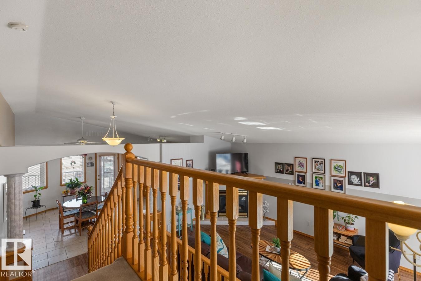 6704 164 Avenue, Edmonton, AB - Indoor Photo Showing Other Room