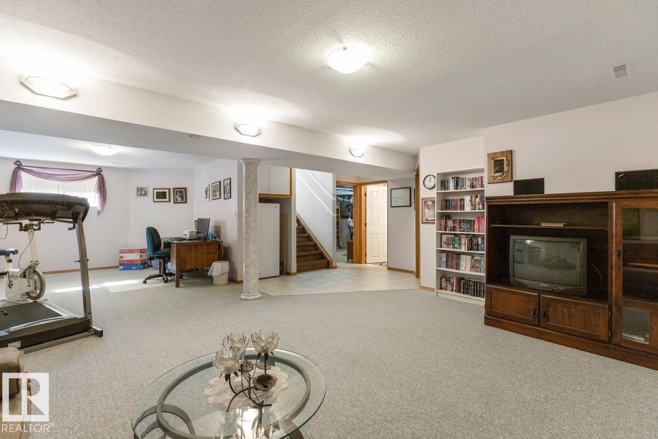 6704 164 Avenue, Edmonton, AB - Indoor