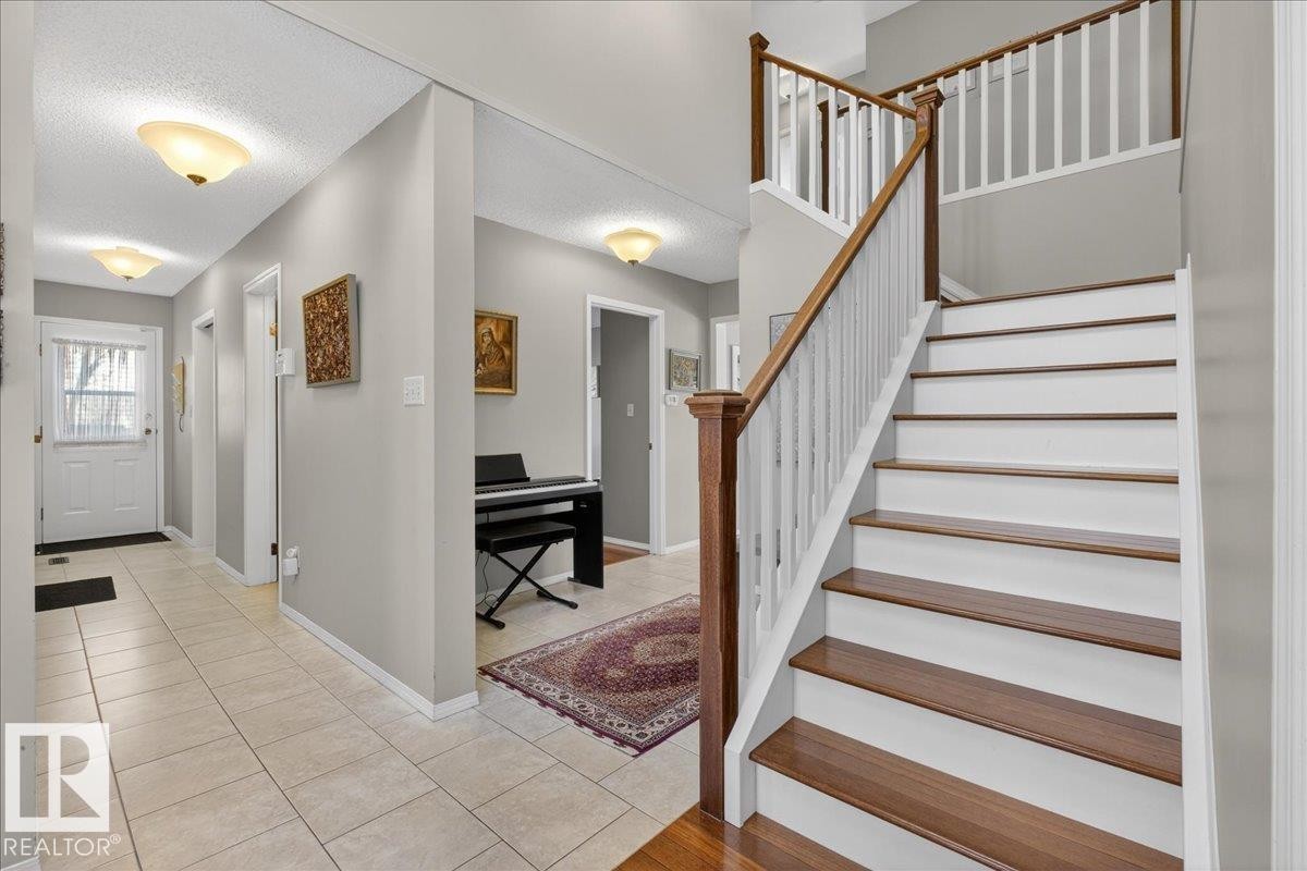 17715 57 Avenue, Edmonton, AB - Indoor Photo Showing Other Room