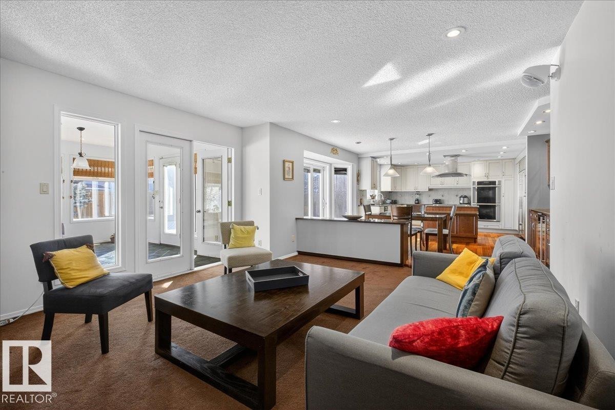 17715 57 Avenue, Edmonton, AB - Indoor Photo Showing Living Room