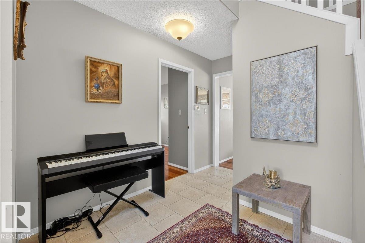 17715 57 Avenue, Edmonton, AB - Indoor Photo Showing Other Room