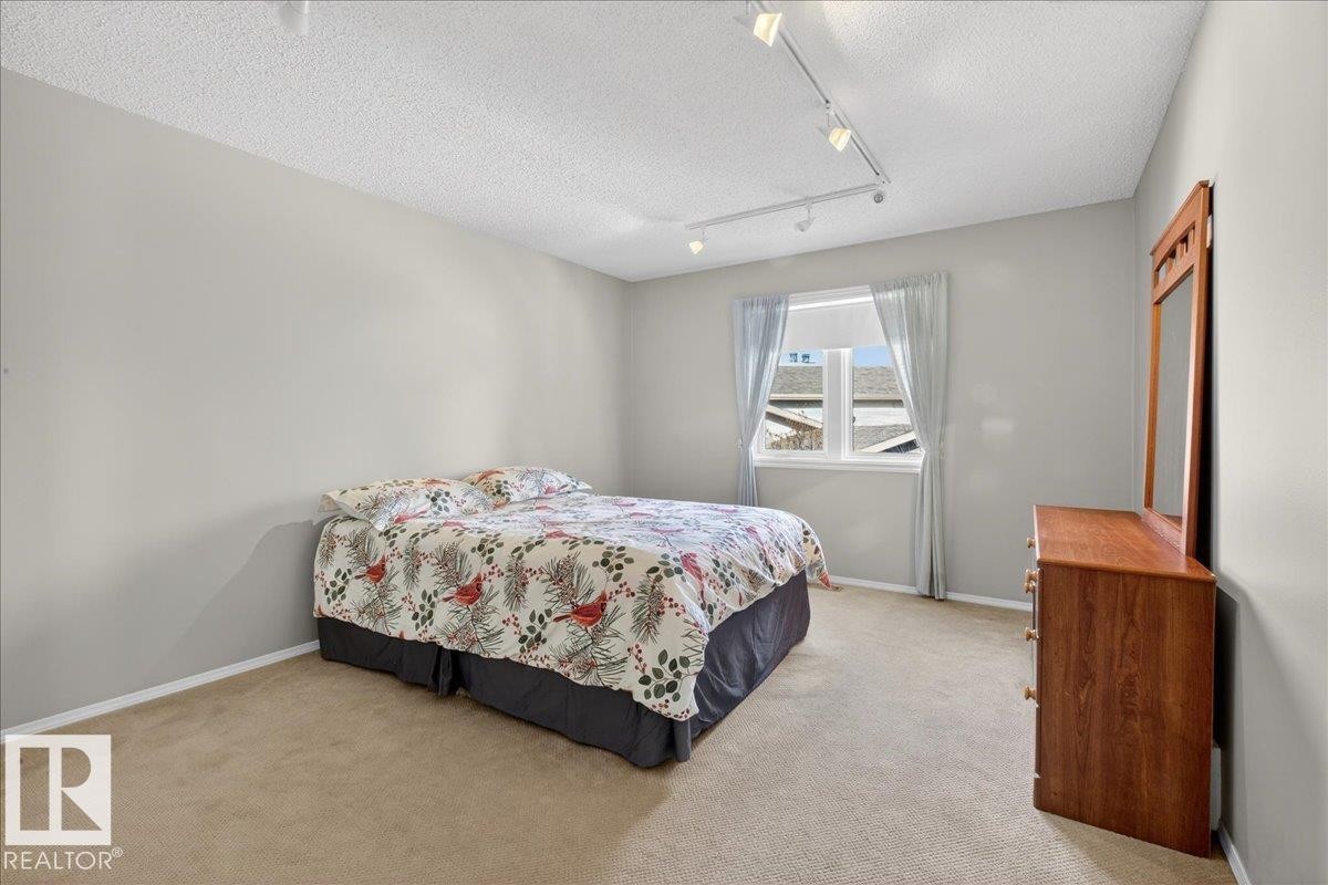 17715 57 Avenue, Edmonton, AB - Indoor Photo Showing Bedroom