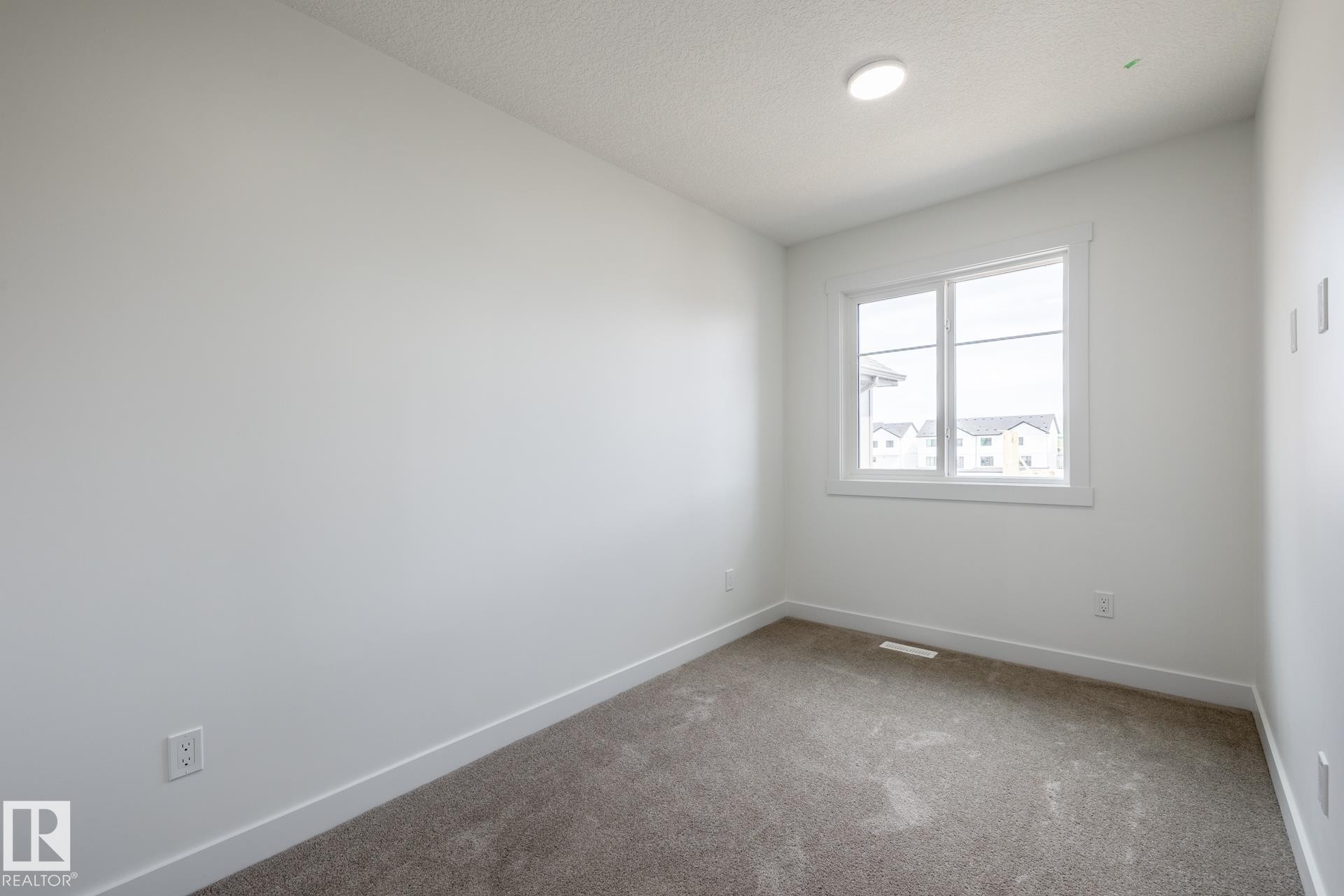 600 Ashgrove Circle, Leduc, AB - Indoor Photo Showing Other Room