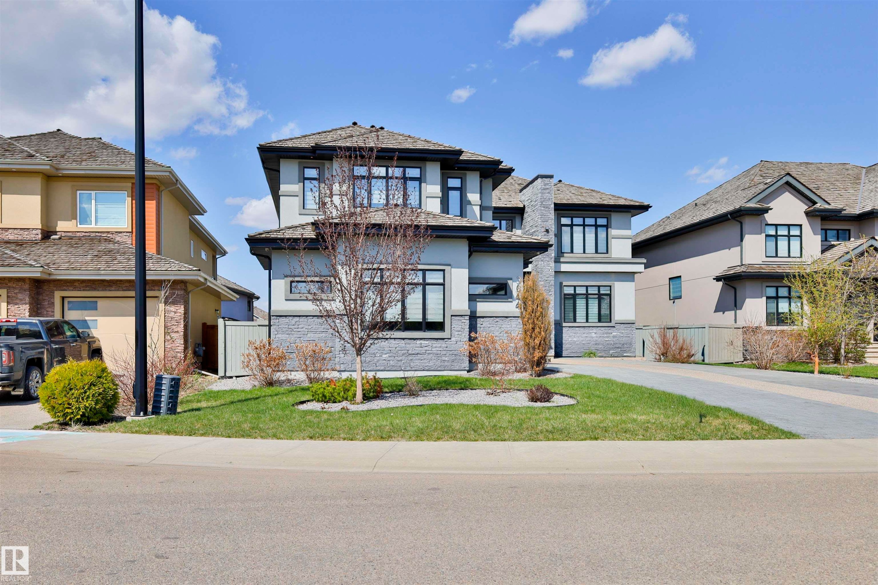3644 Westcliff Way, Edmonton, AB - Outdoor With Facade