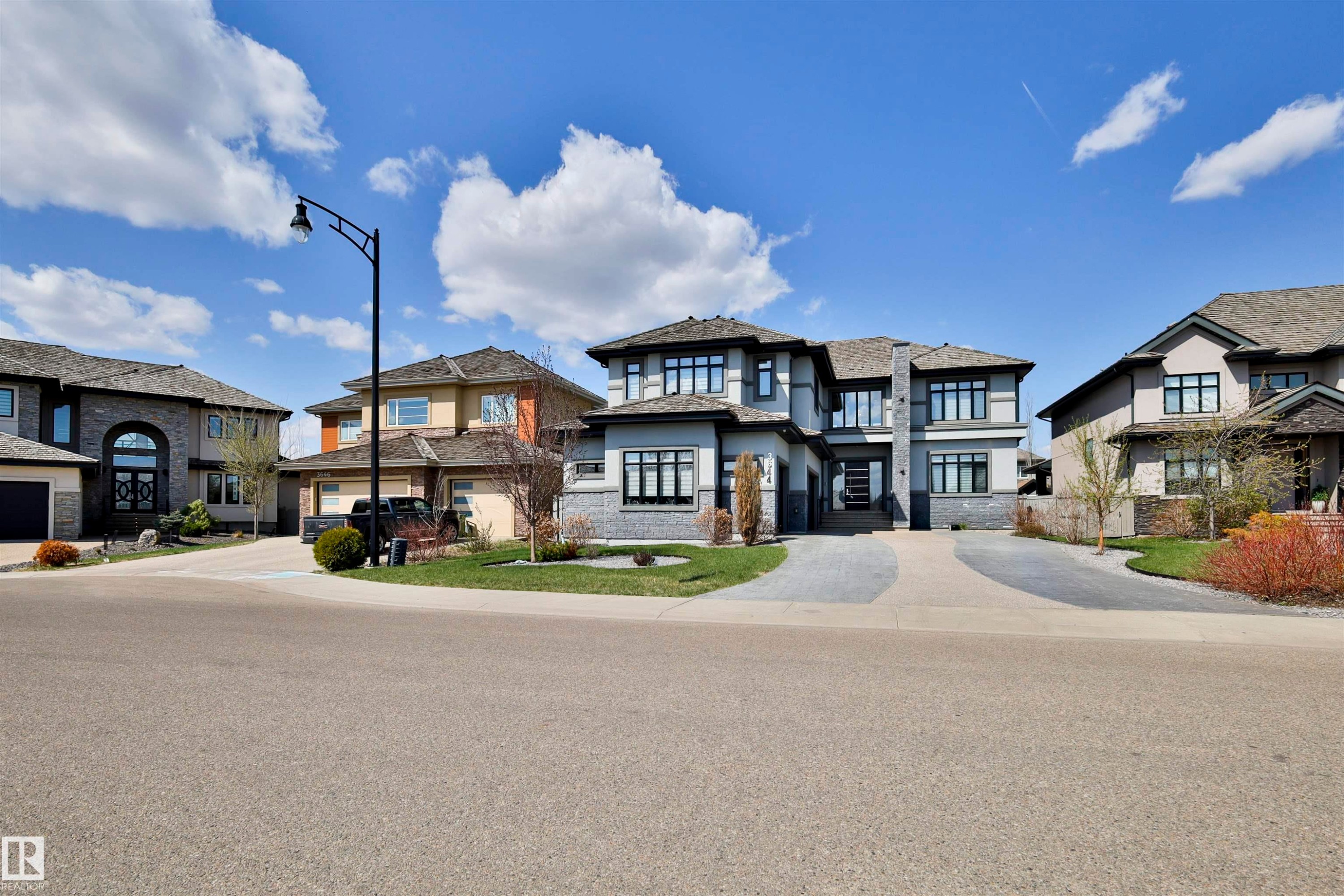3644 Westcliff Way, Edmonton, AB - Outdoor With Facade