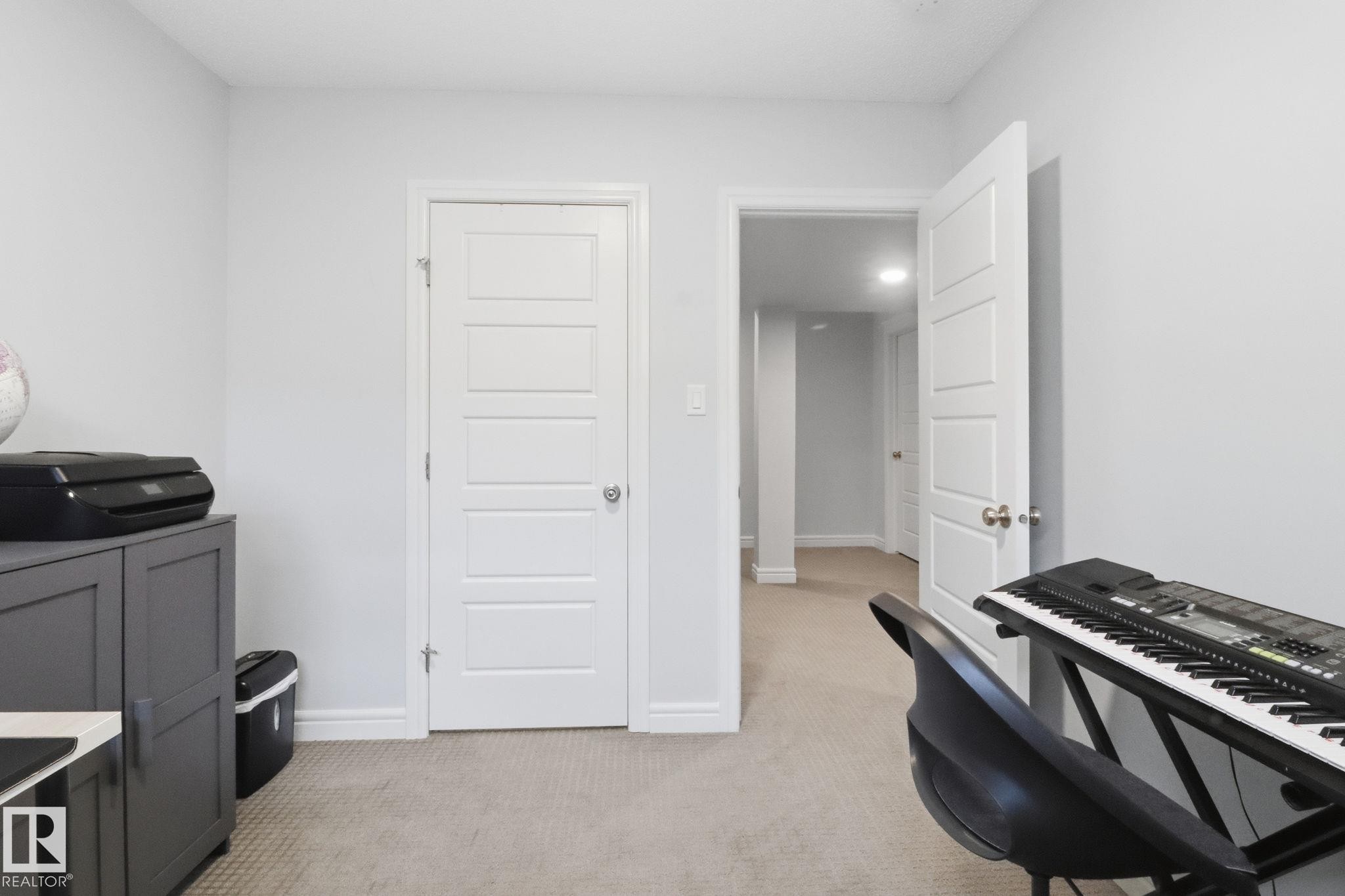 812 176 Street Sw, Edmonton, AB - Indoor