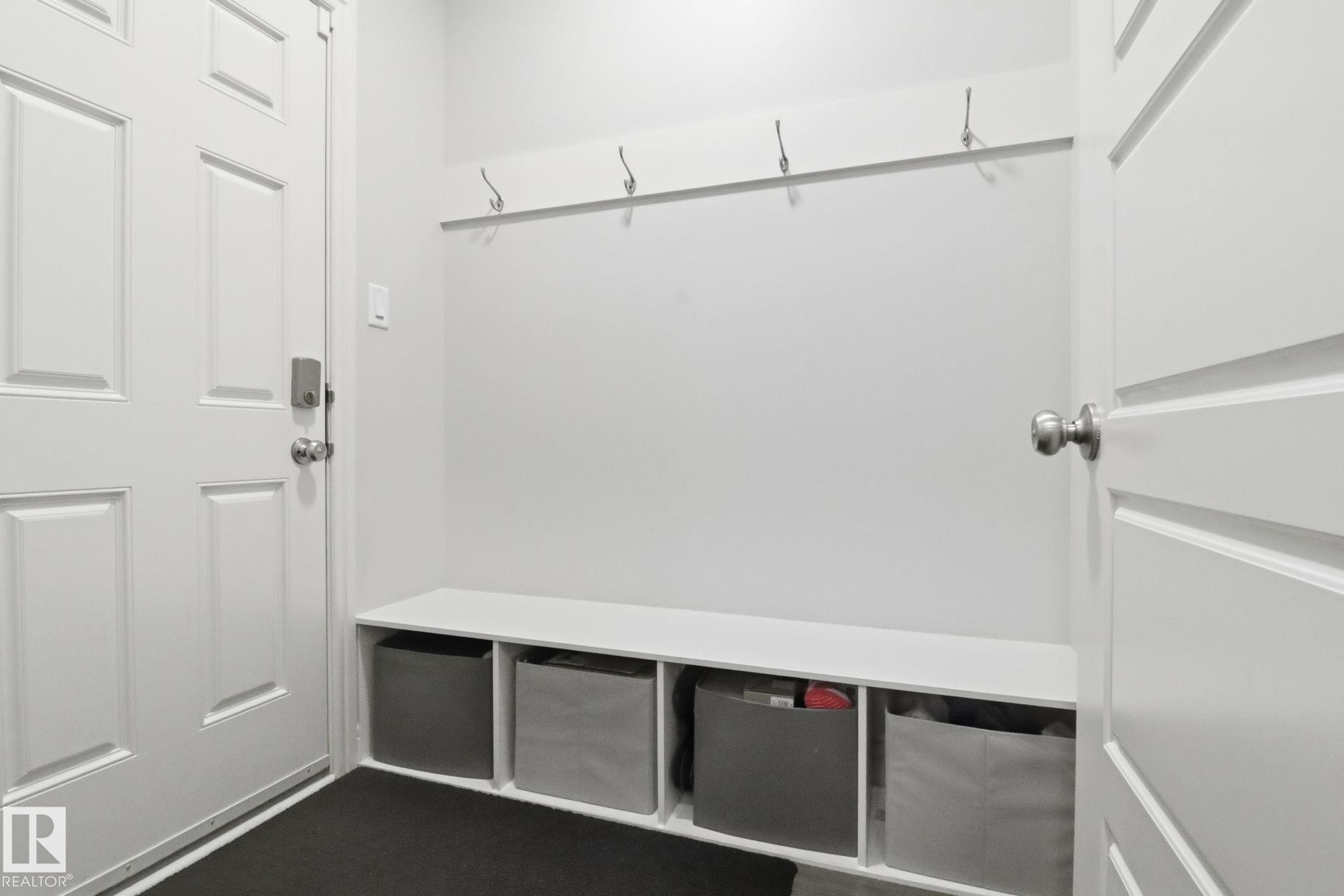 812 176 Street Sw, Edmonton, AB - Indoor Photo Showing Other Room