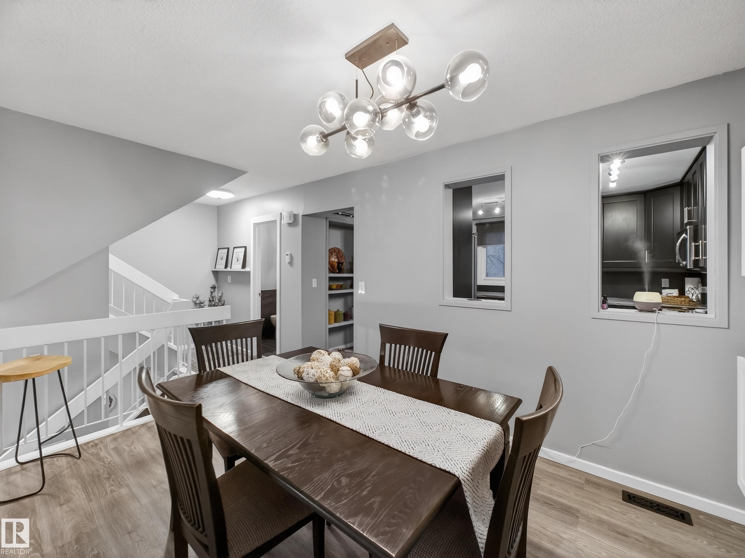 21 Glaewyn Estates, St. Albert, AB - Indoor Photo Showing Dining Room