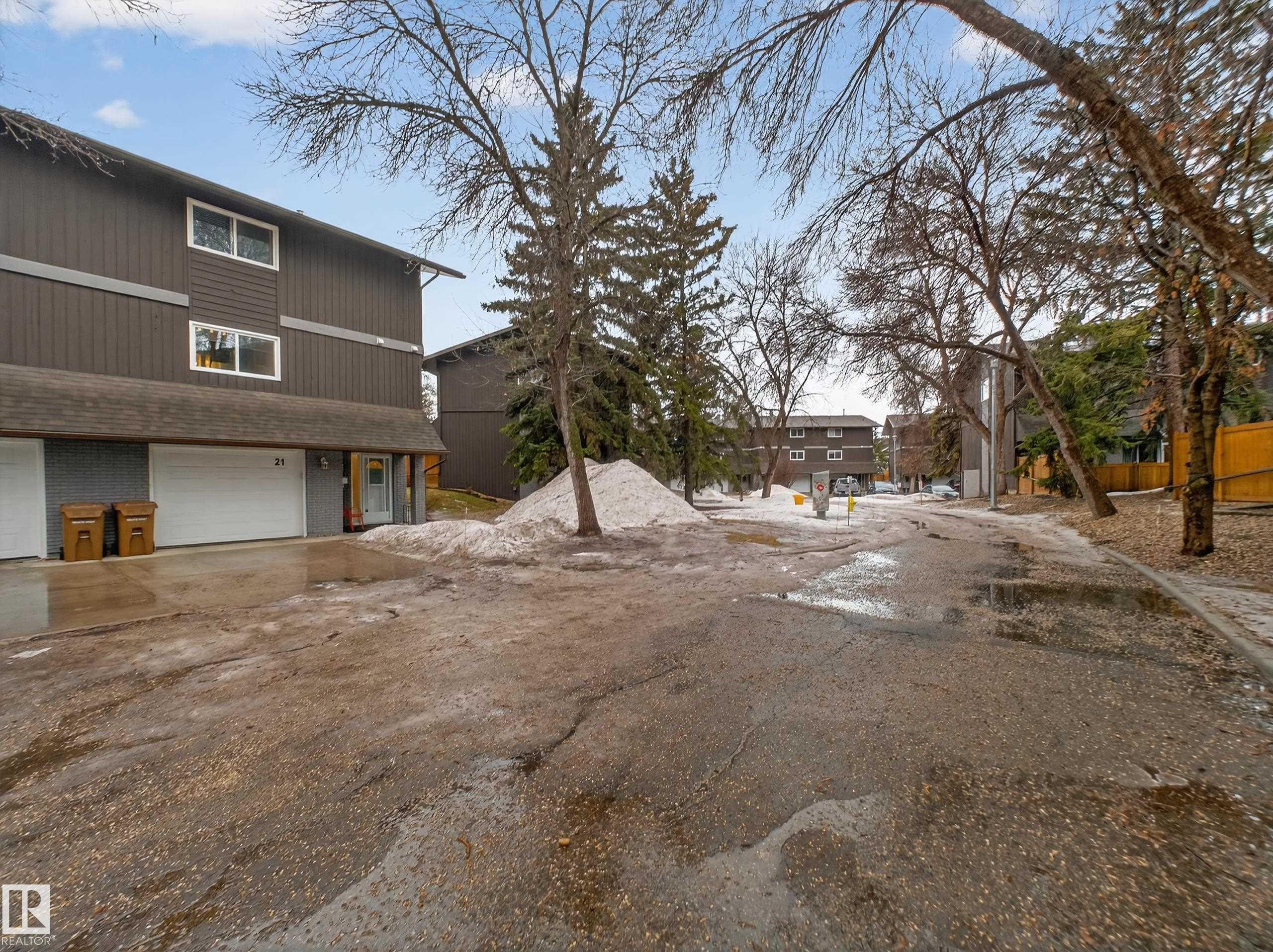 21 Glaewyn Estates, St. Albert, AB - Outdoor