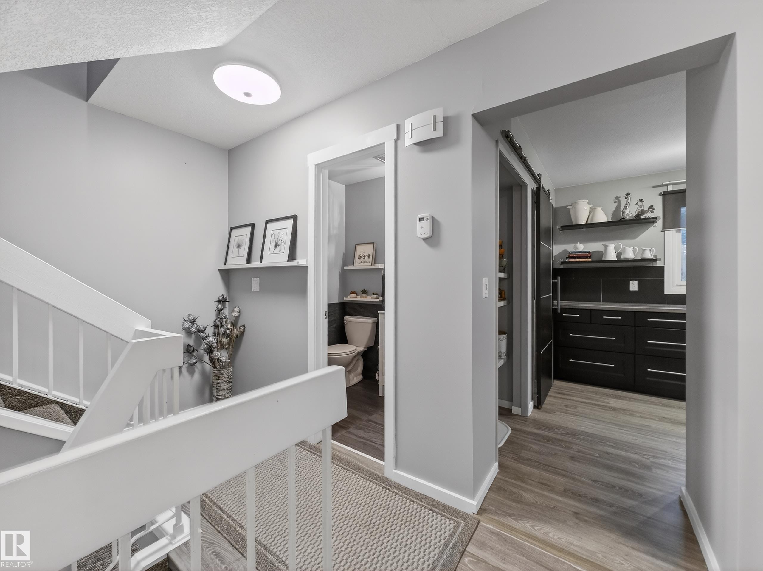 21 Glaewyn Estates, St. Albert, AB - Indoor Photo Showing Other Room