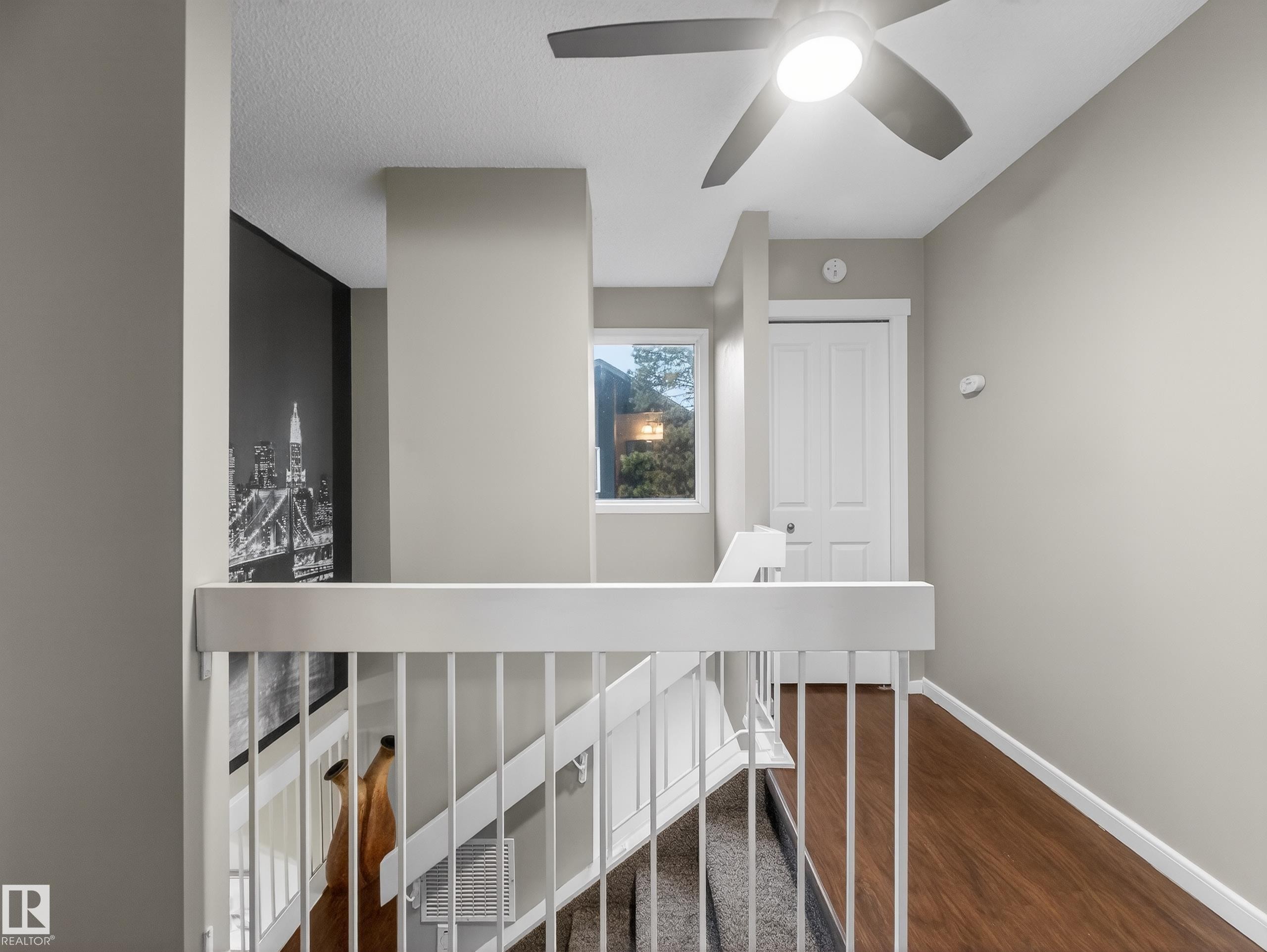 21 Glaewyn Estates, St. Albert, AB - Indoor Photo Showing Other Room