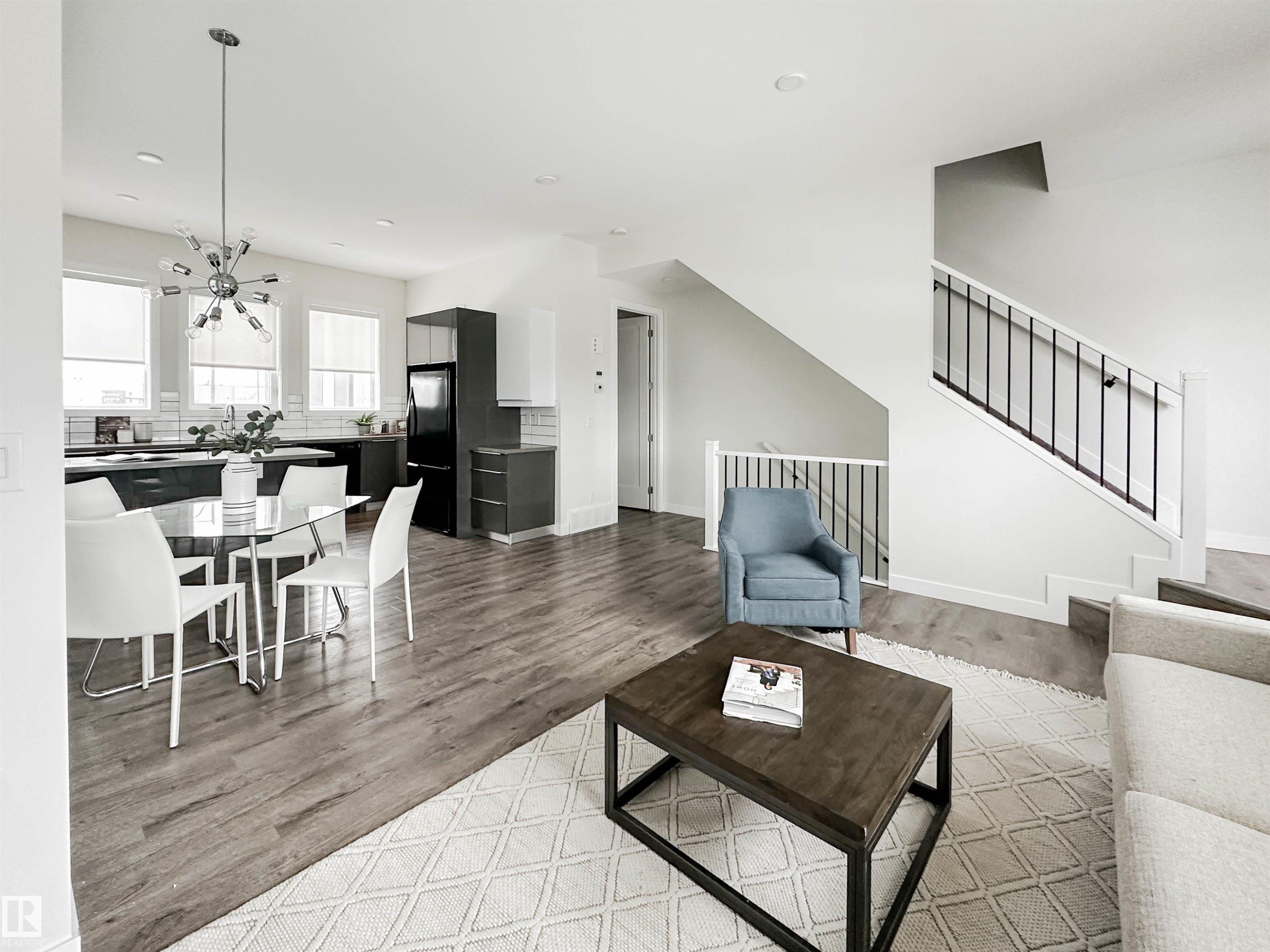 5 130 Element Dr, St. Albert, AB - Indoor Photo Showing Living Room
