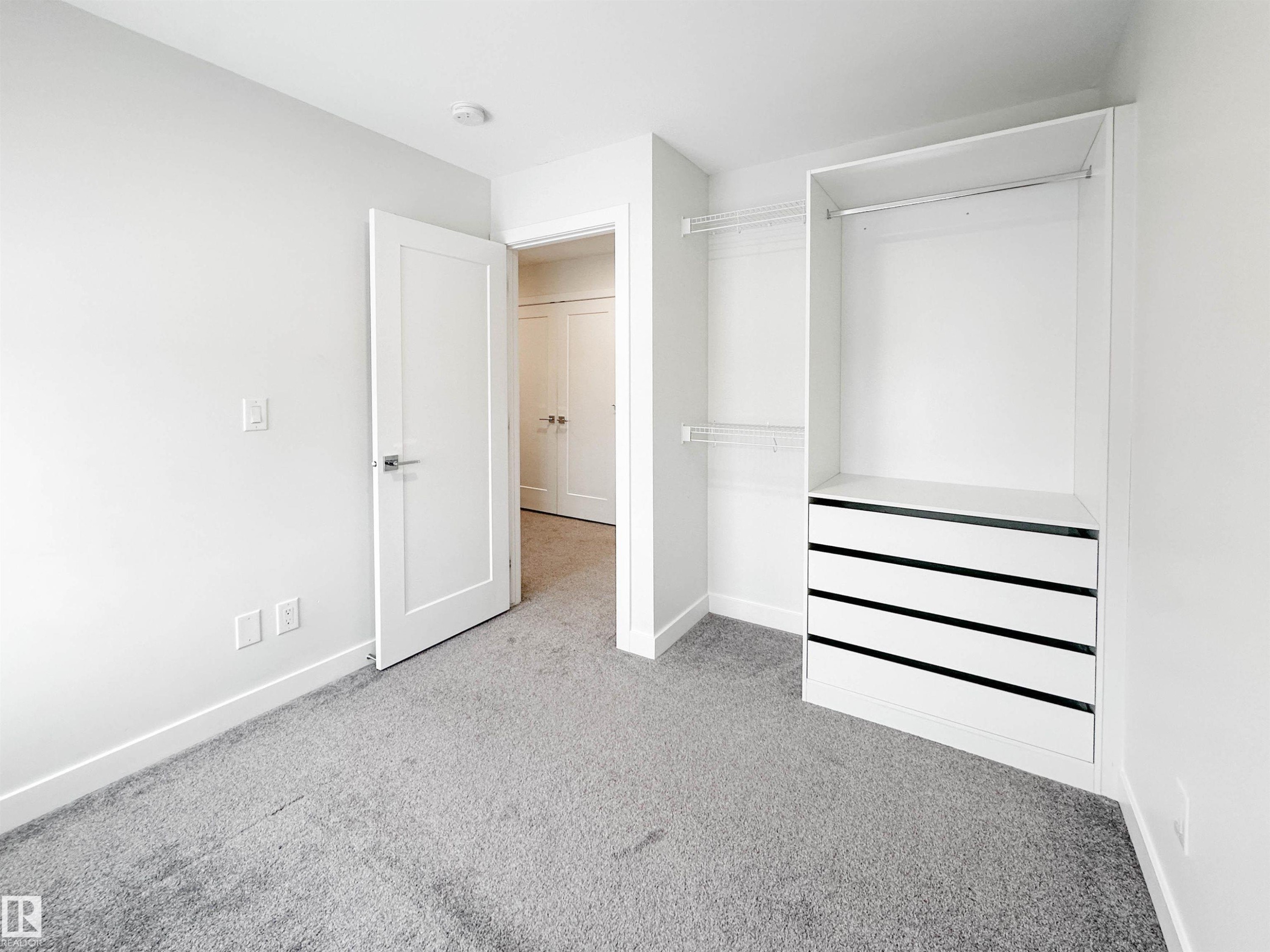 5 130 Element Dr, St. Albert, AB - Indoor Photo Showing Other Room