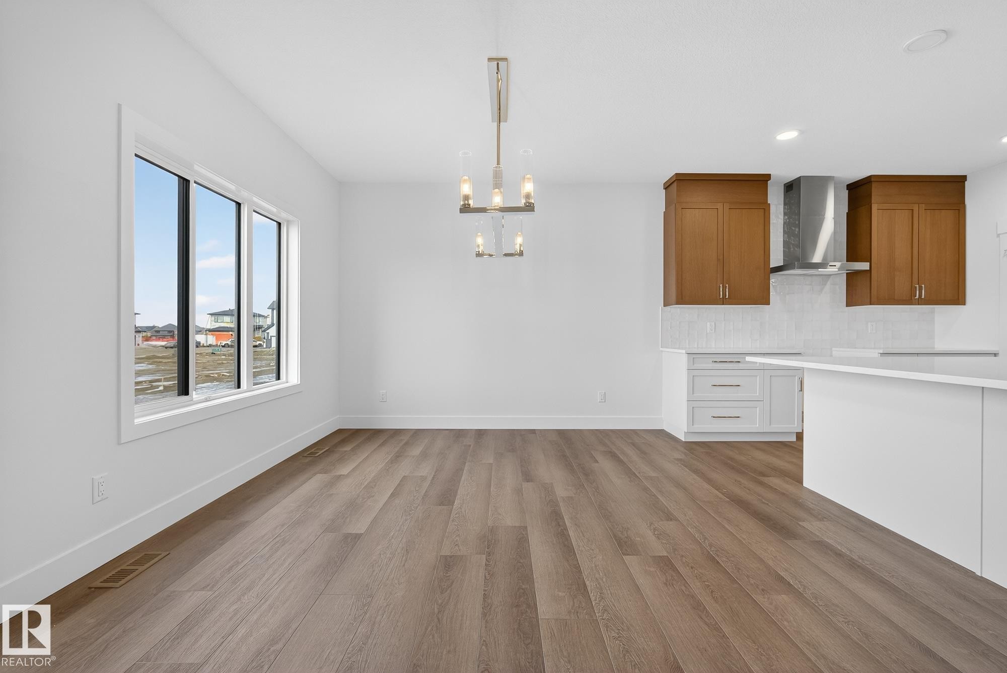 7091 Kiviaq Crescent, Edmonton, AB - Indoor Photo Showing Other Room