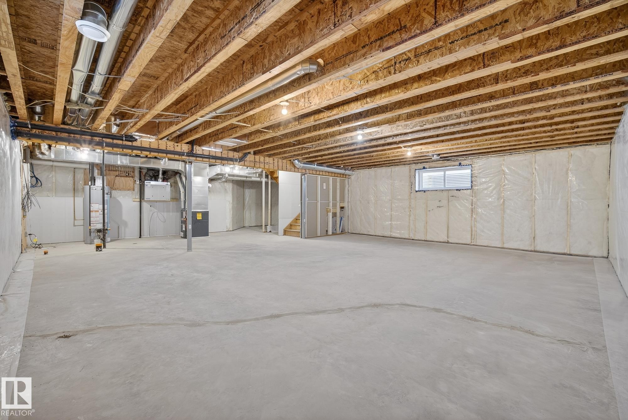 7091 Kiviaq Crescent, Edmonton, AB - Indoor Photo Showing Basement