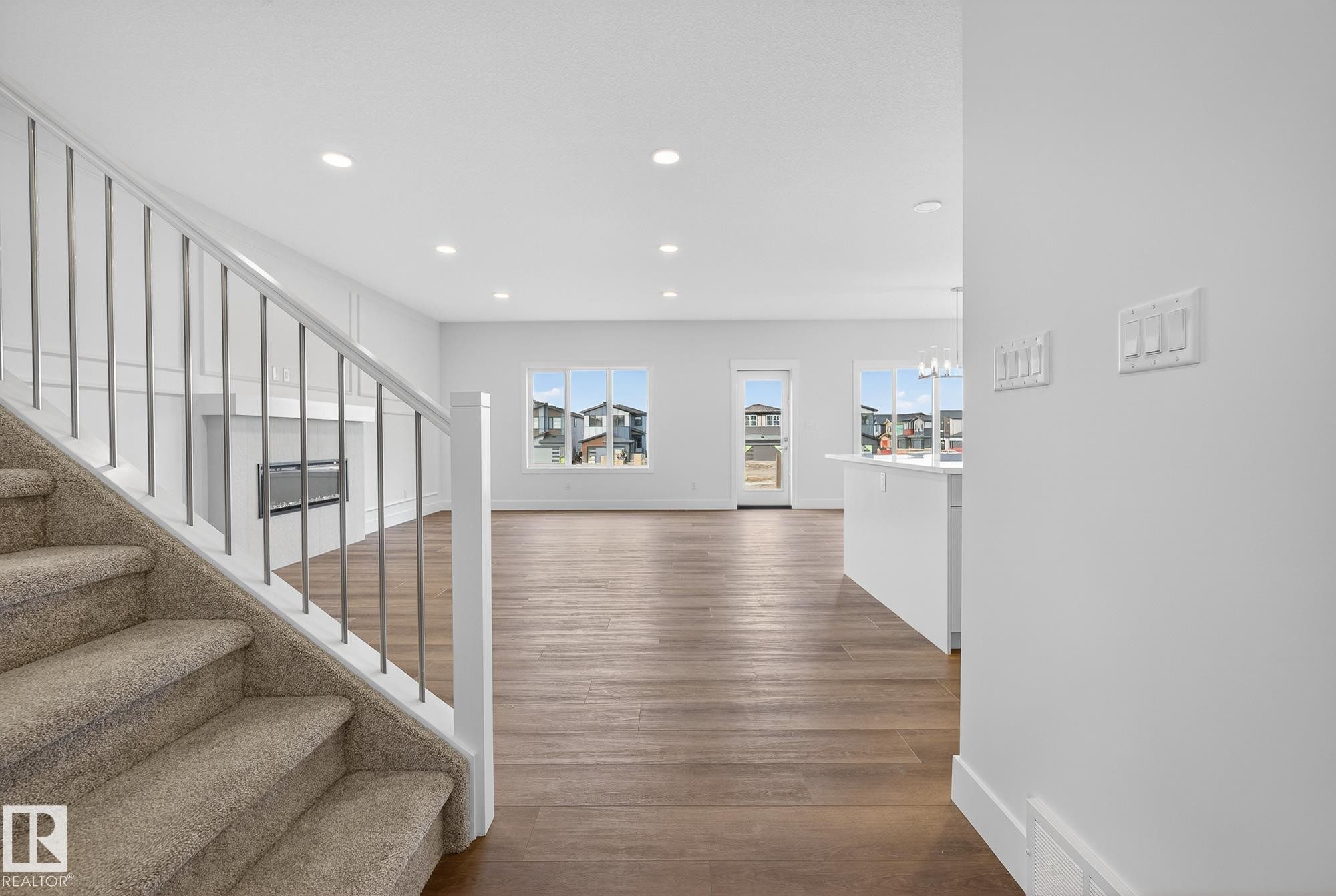 7091 Kiviaq Crescent, Edmonton, AB - Indoor Photo Showing Other Room