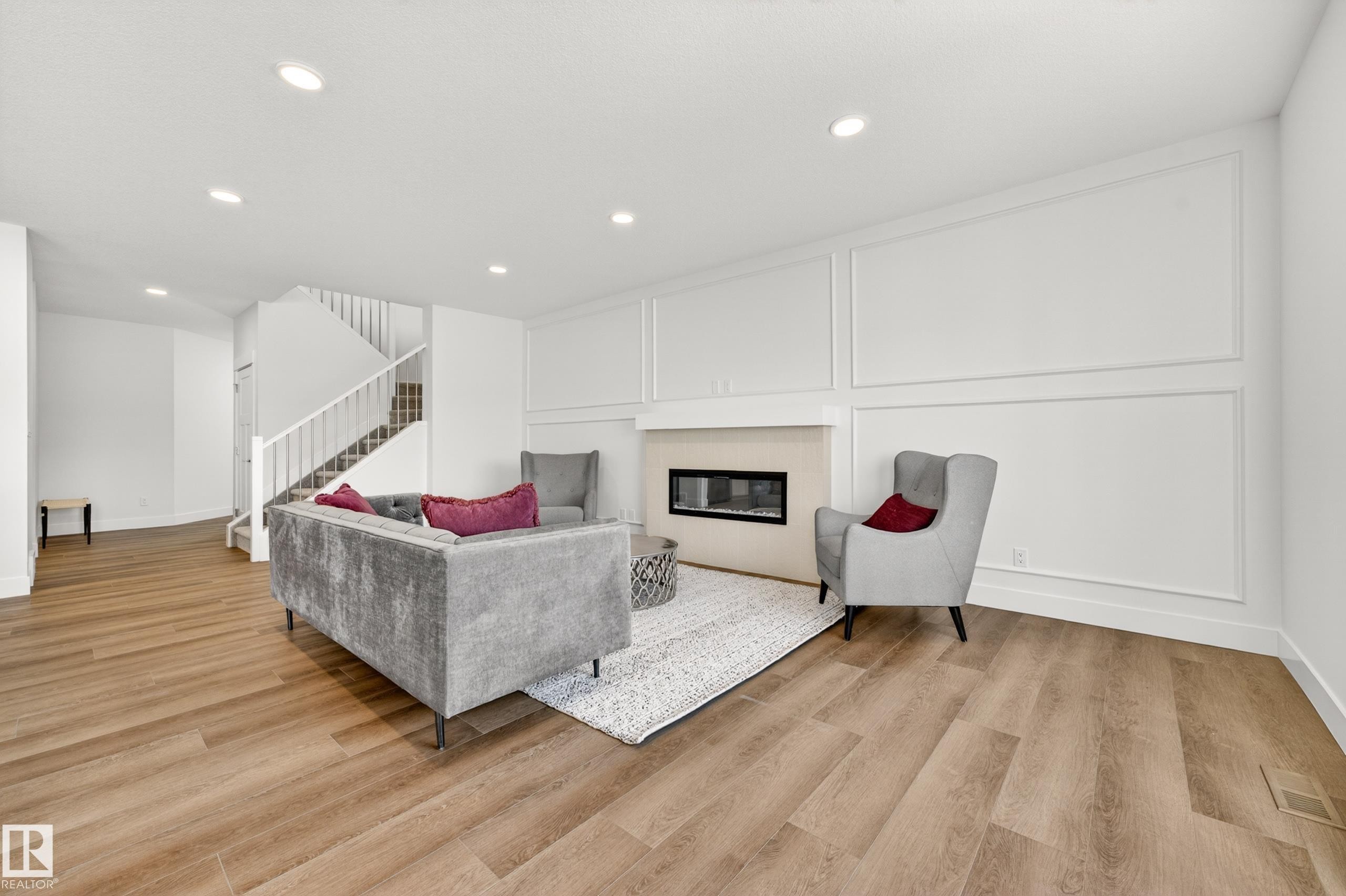 7091 Kiviaq Crescent, Edmonton, AB - Indoor With Fireplace