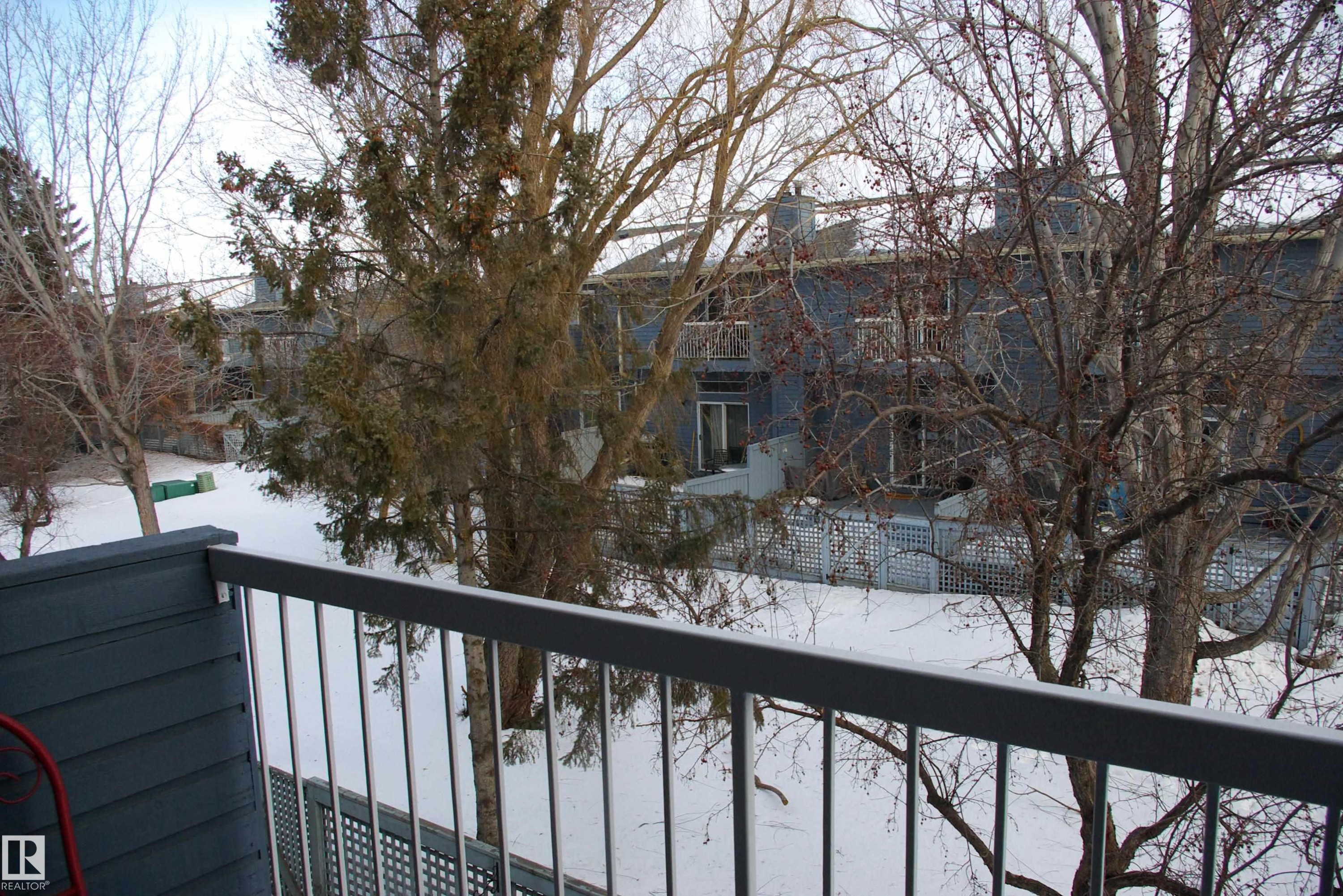 208 Lakeside Green, St. Albert, AB - Outdoor