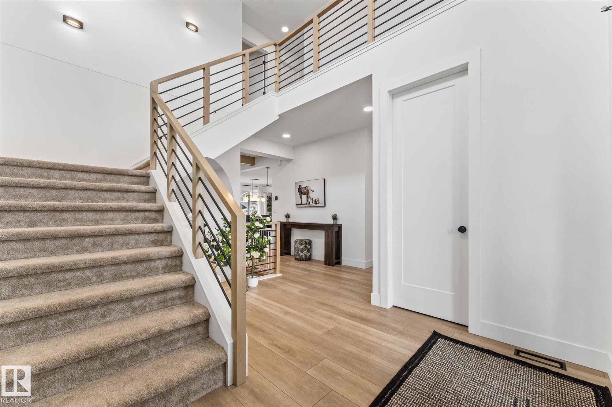 25 Jacobs Close, St. Albert, AB - Indoor Photo Showing Other Room