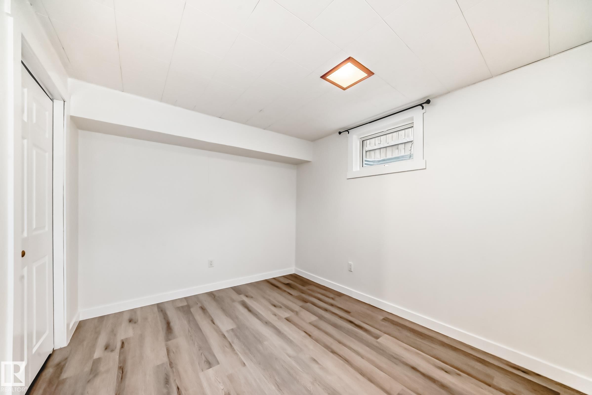 12837 90 Street, Edmonton, AB - Indoor Photo Showing Other Room