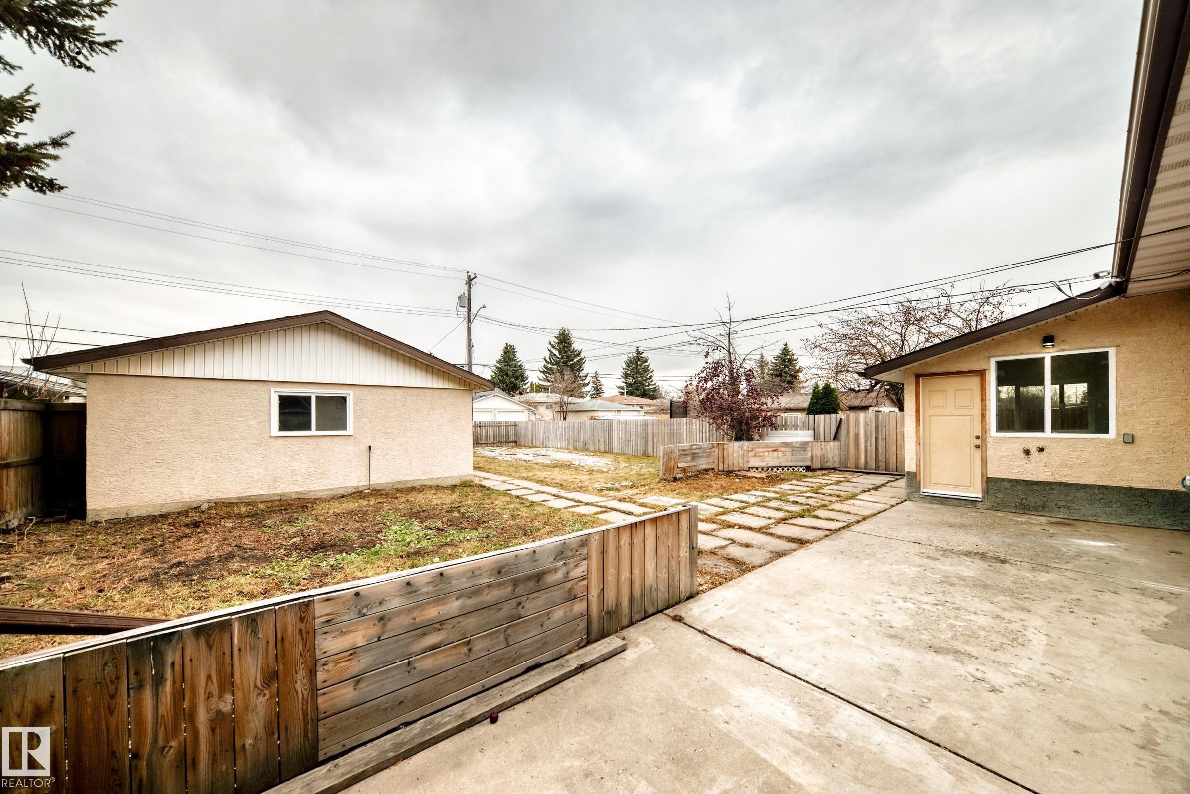 12837 90 Street, Edmonton, AB - Outdoor With Exterior