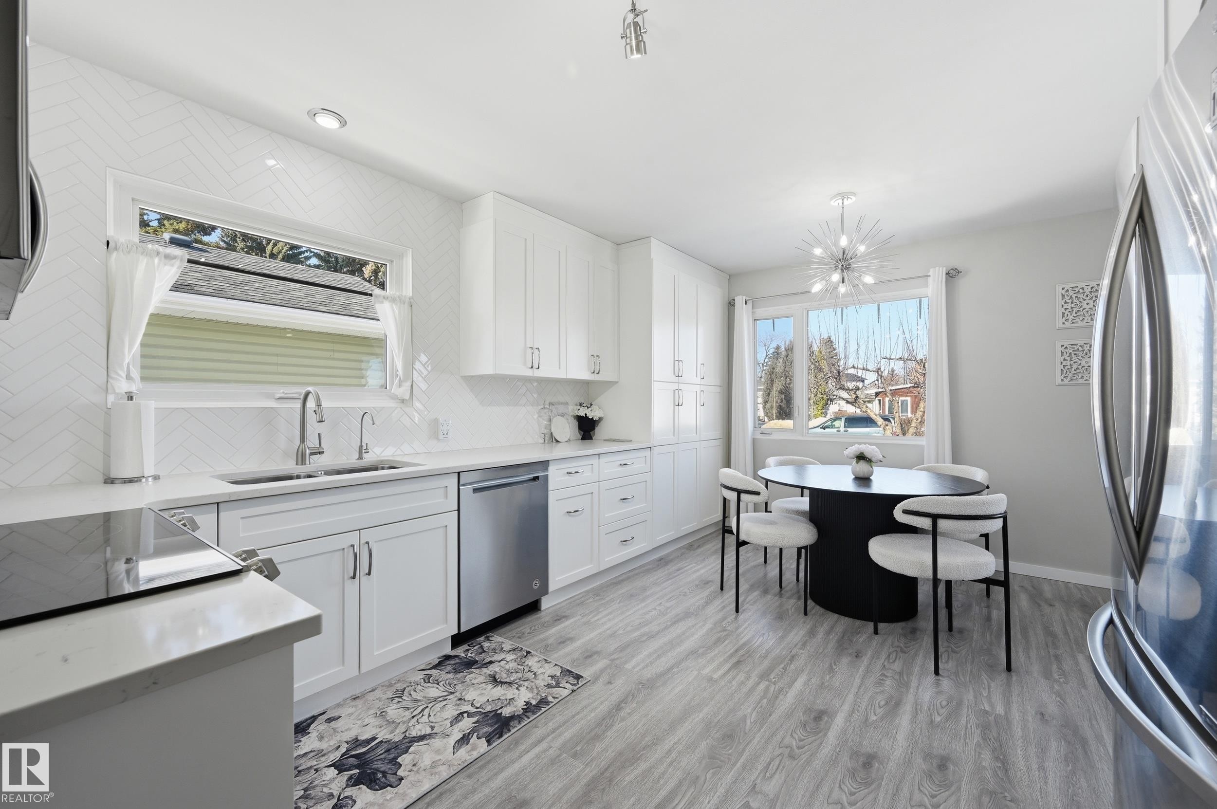 7719 71 Avenue, Edmonton, AB - Indoor Photo Showing Other Room