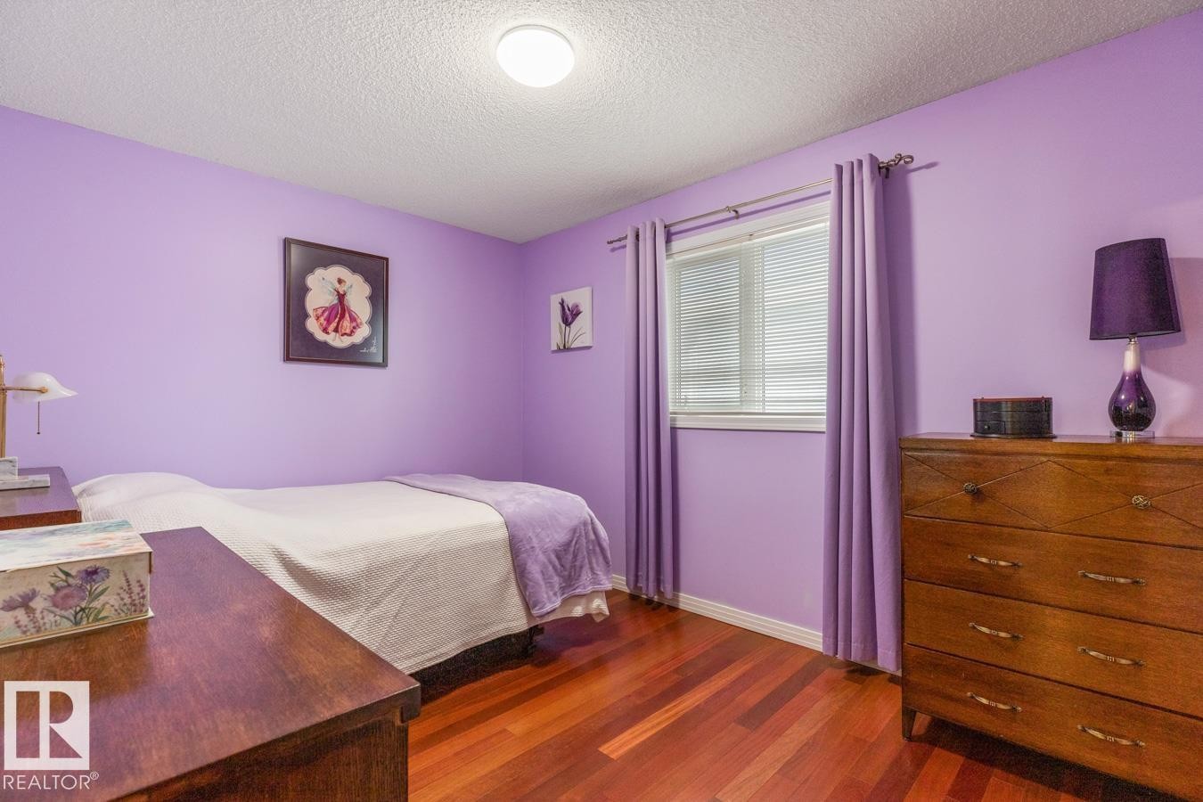 454 Ormsby Road W, Edmonton, AB - Indoor Photo Showing Bedroom